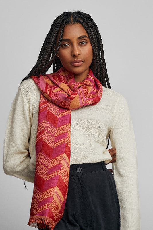 Wildlife Scarf Baby Alpaca Color Guinfa & Pink
