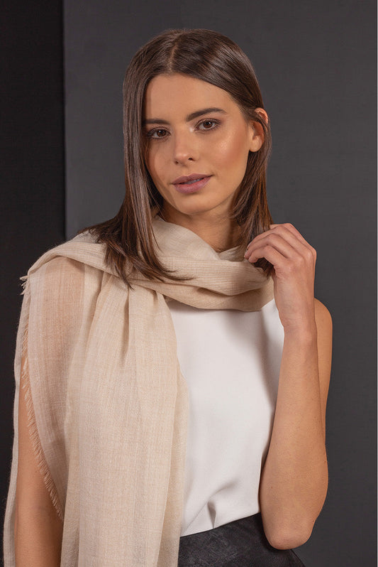 Balthazar Shawl Royal Alpaca & Silk Color Beige