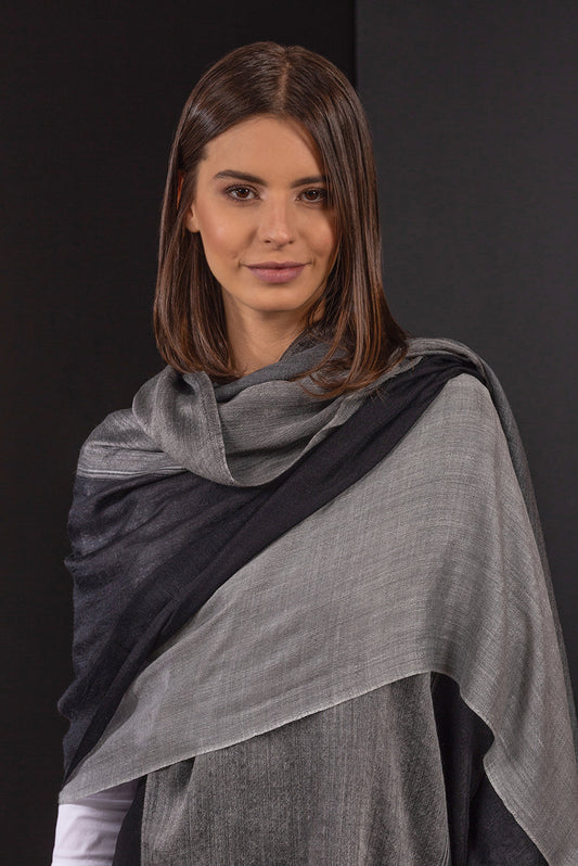 Barnabe Shawl Royal Alpaca Color Black & Grey