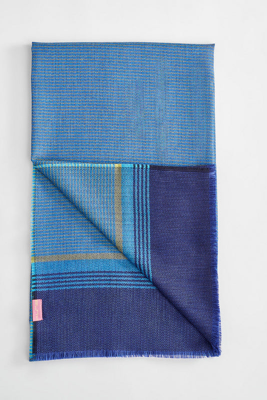 Woi Mantón Baby Alpaca Color Azul