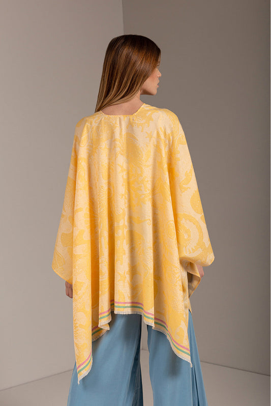 Uv Cape Baby Alpaca Color Amarillo Claro