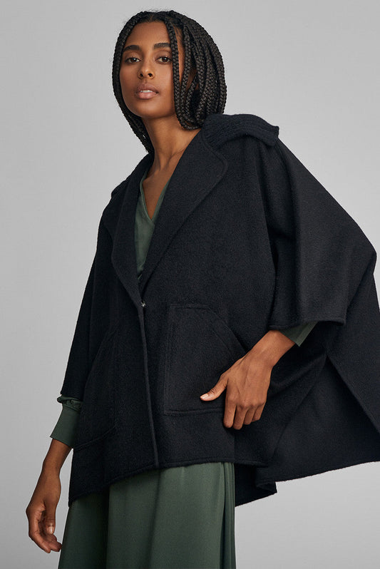 Whisper Cape Baby Alpaca Color Black