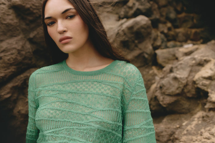 Travel Outfits for Women: Breathable Natural Fibers for Spring and Summer