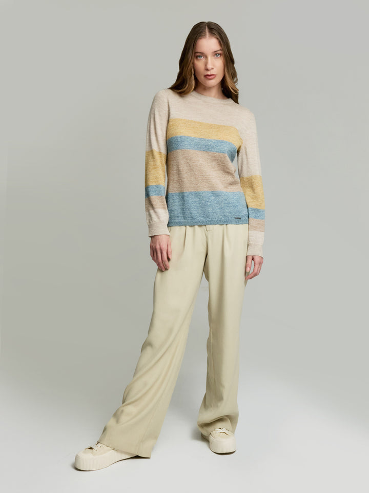 Suéter Yamelia de baby alpaca color azul claro