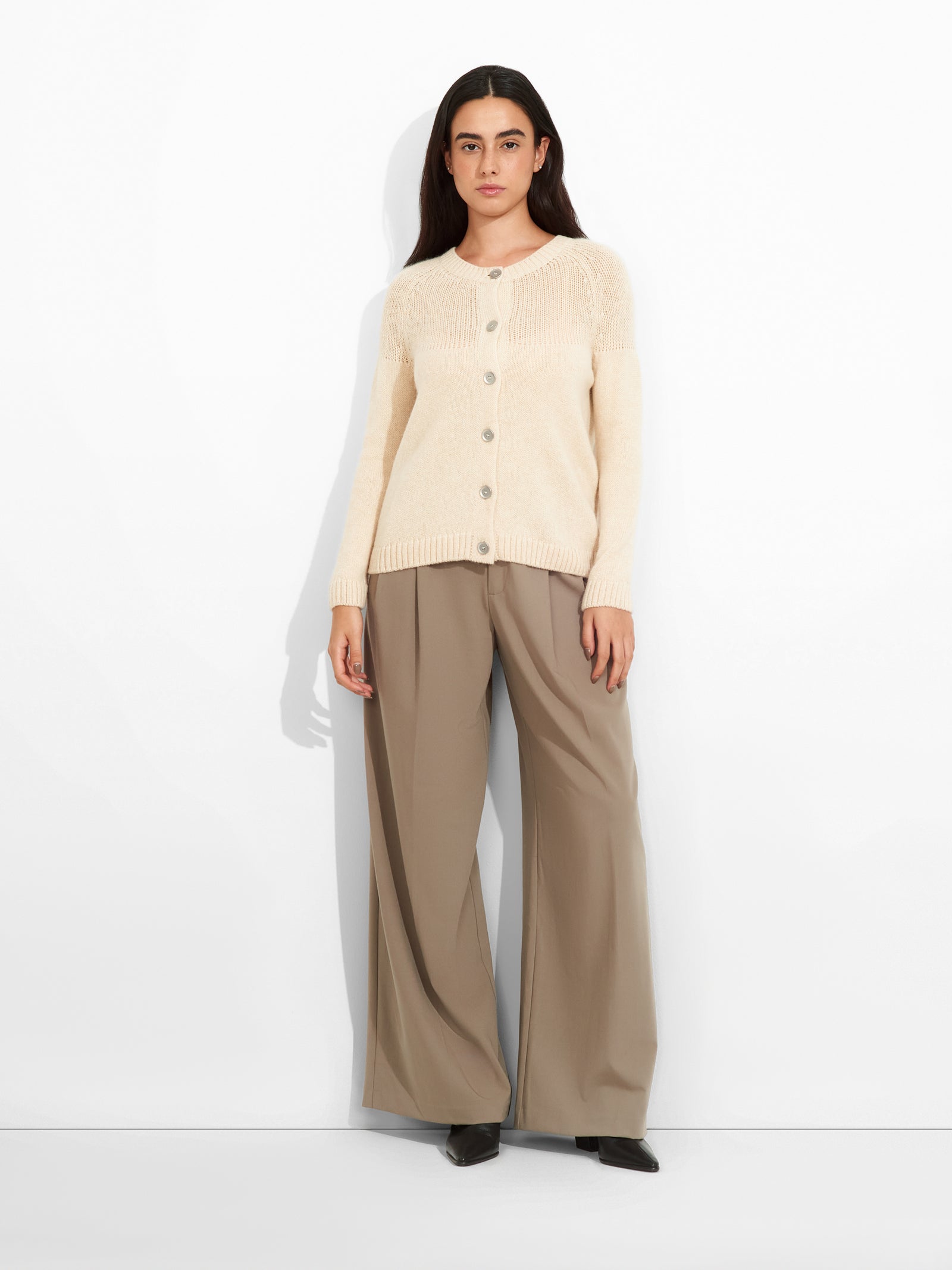 Zabine Cardigan Baby Alpaca Color Beige