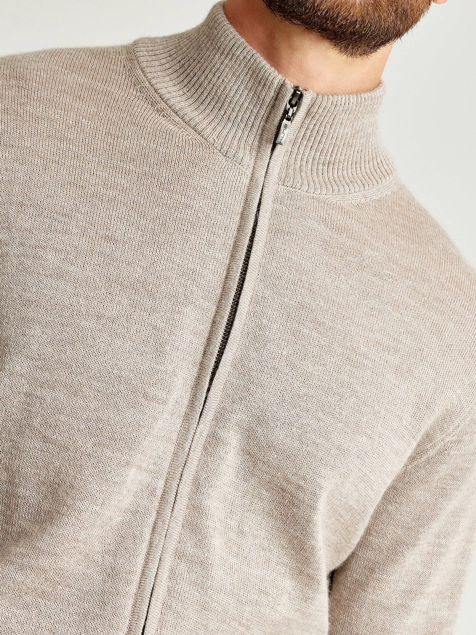 Andreas Cardigan Baby Alpaca Color Polvo