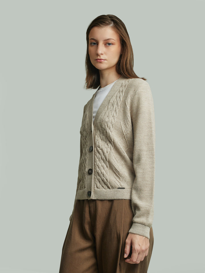 Cárdigan Yanina de Baby Alpaca Color Beige