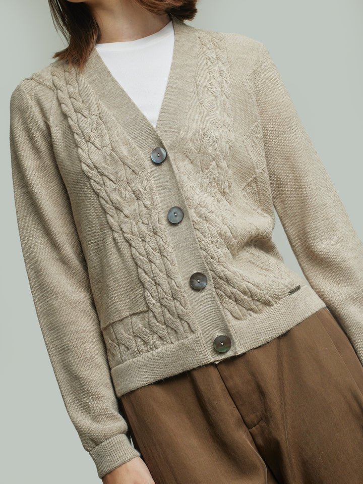 Cárdigan Yanina de Baby Alpaca Color Beige