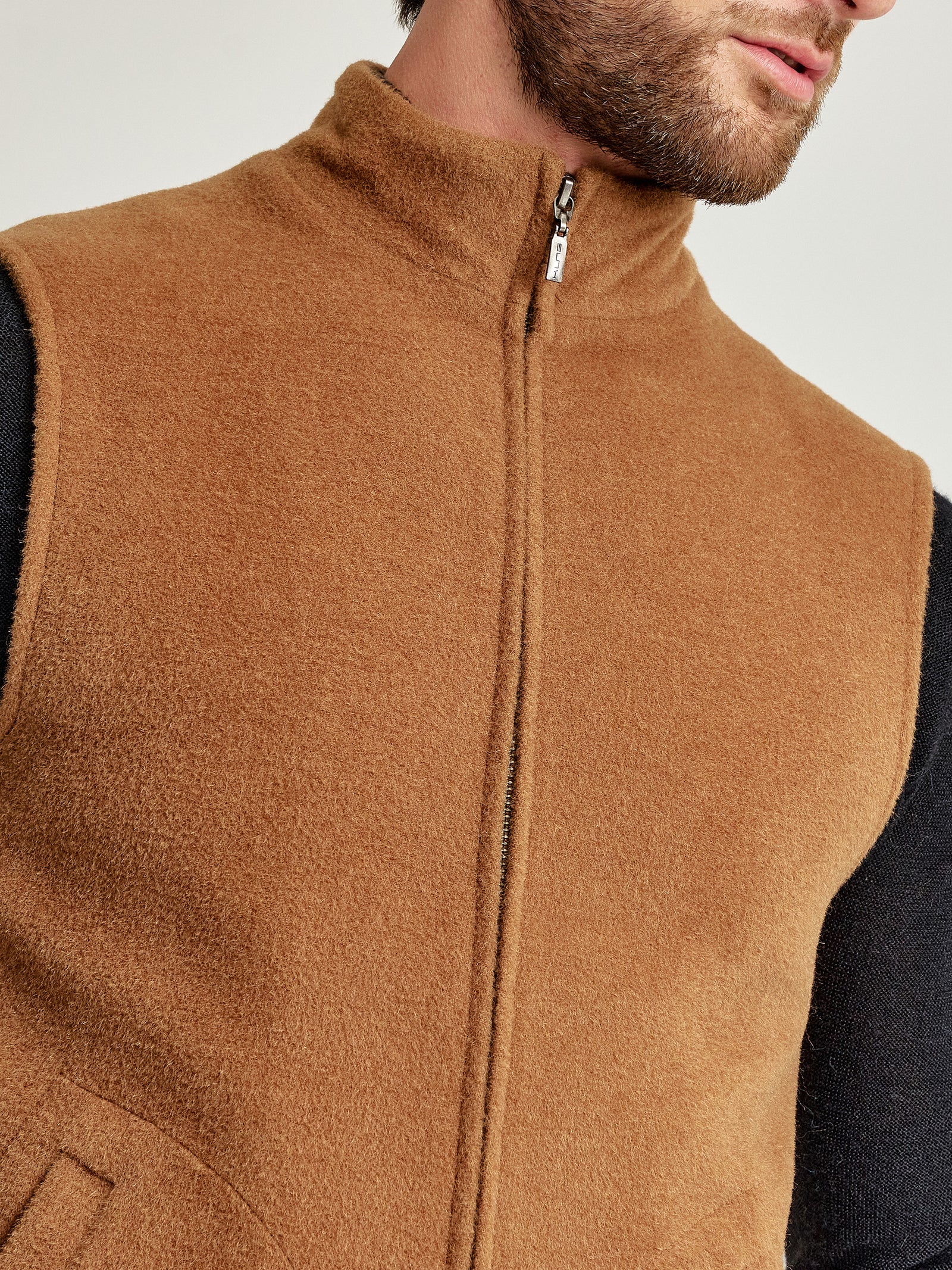 Unkle Vest Alpaca Color Paco