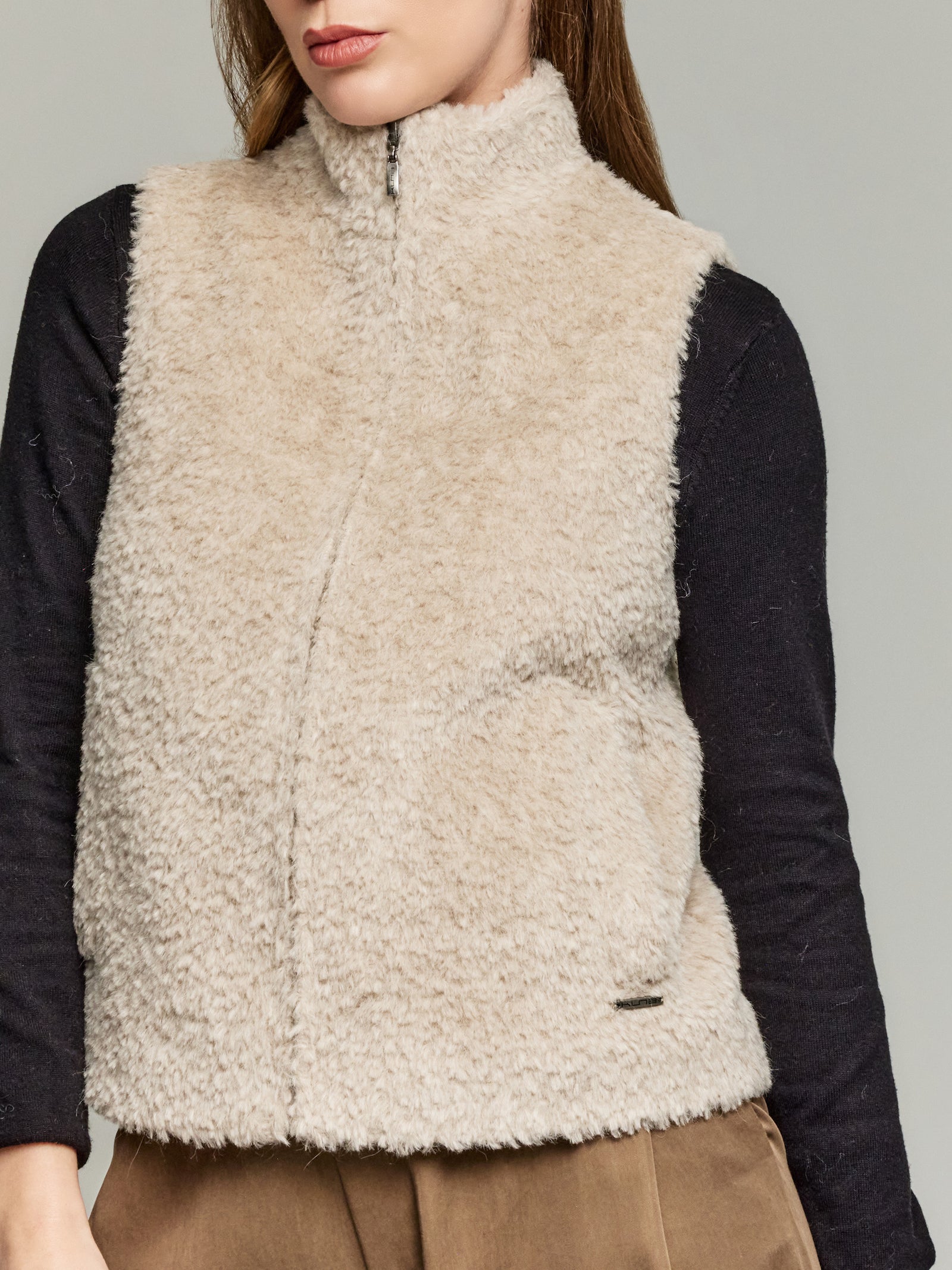 Young Vest Alpaca Suri & Wool Color Beige
