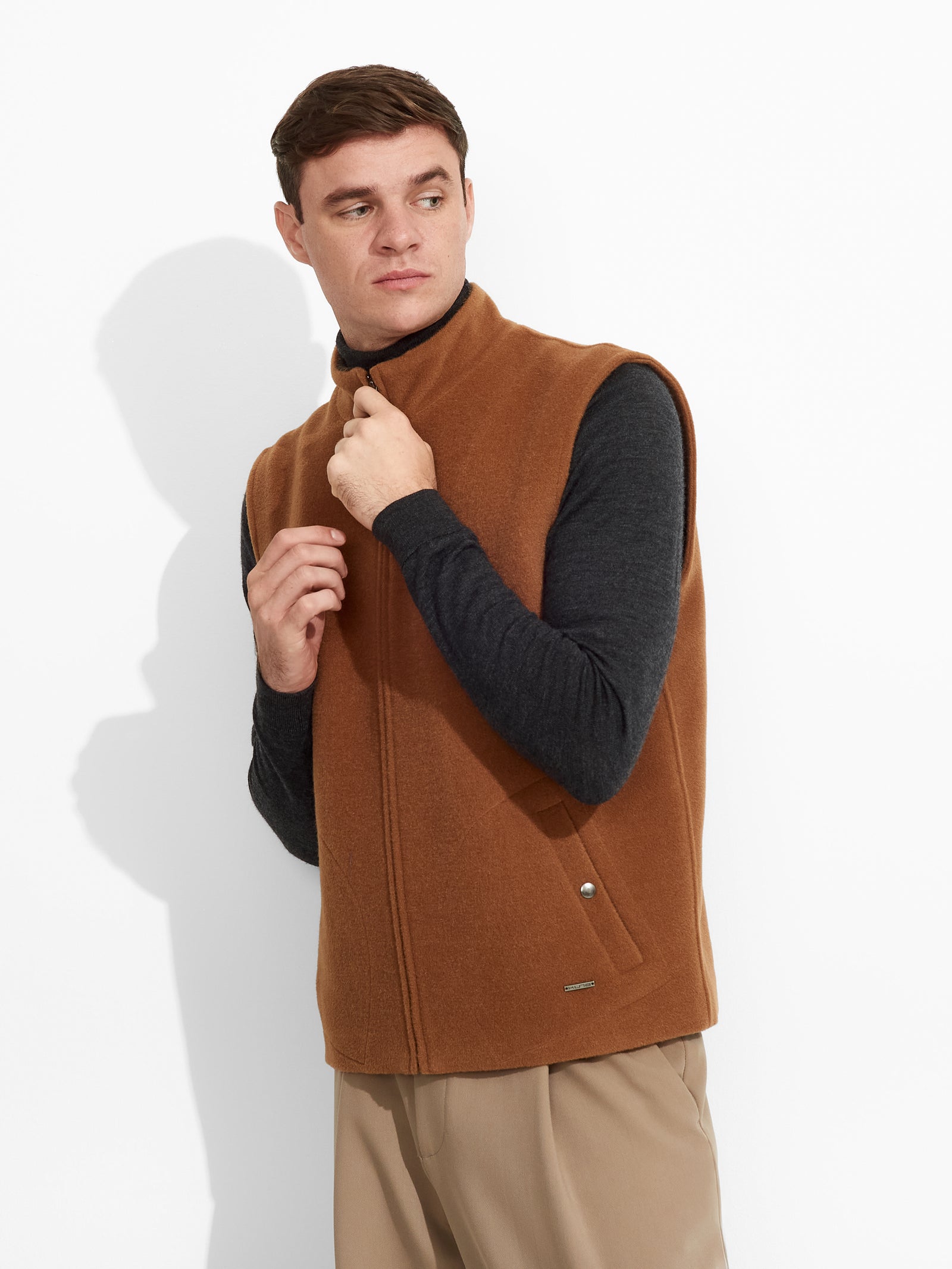 Zunkle Vest Alpaca Color Camel