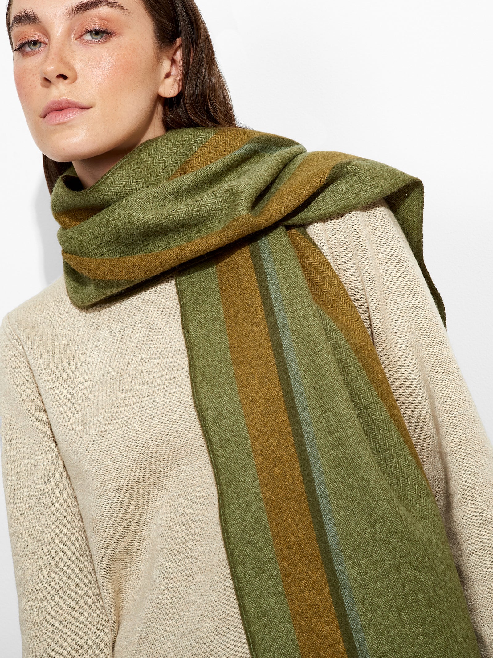 Perejil Scarf Baby Alpaca Color Green