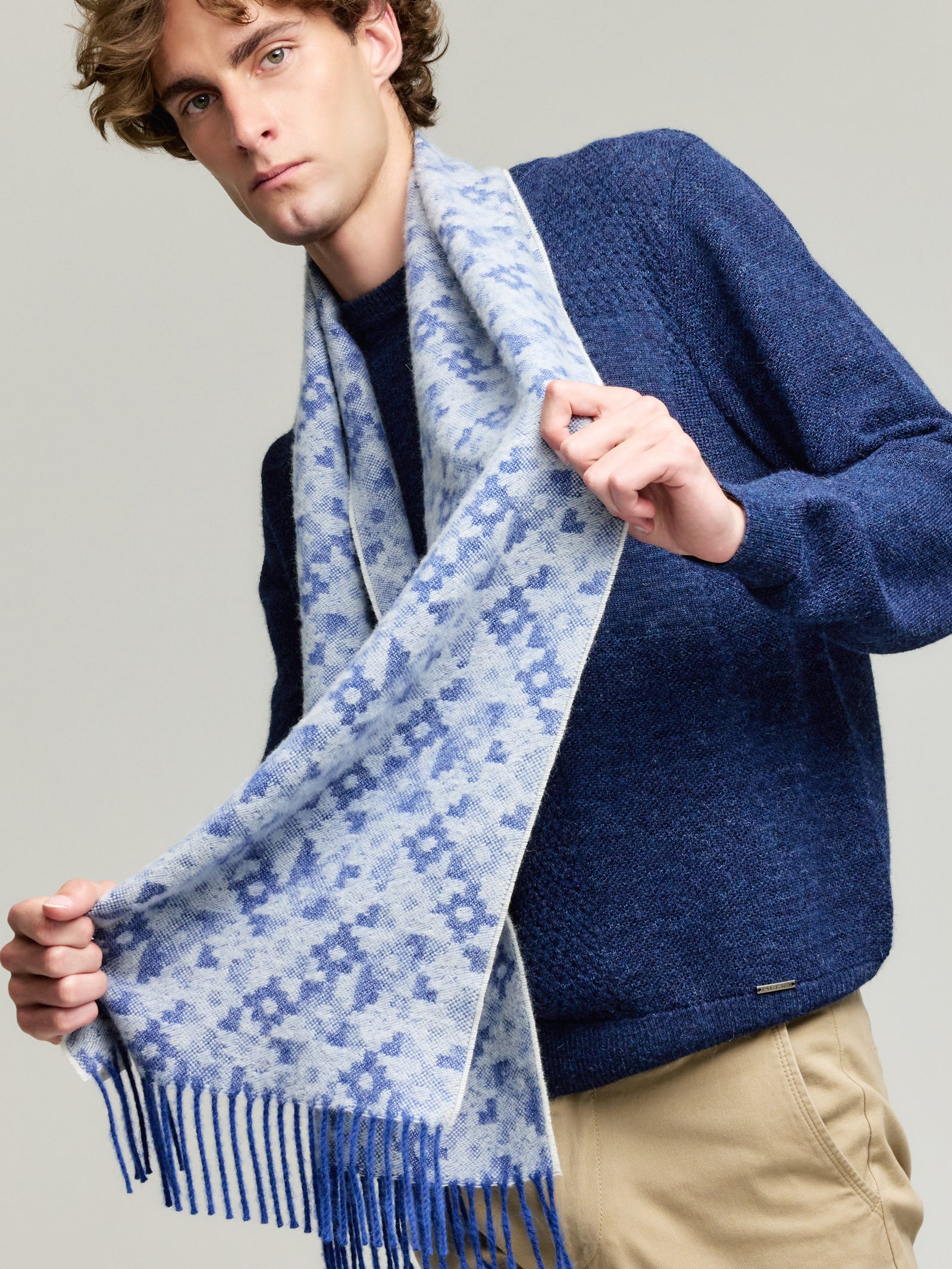 Yldis Scarf Baby Alpaca Color Blue