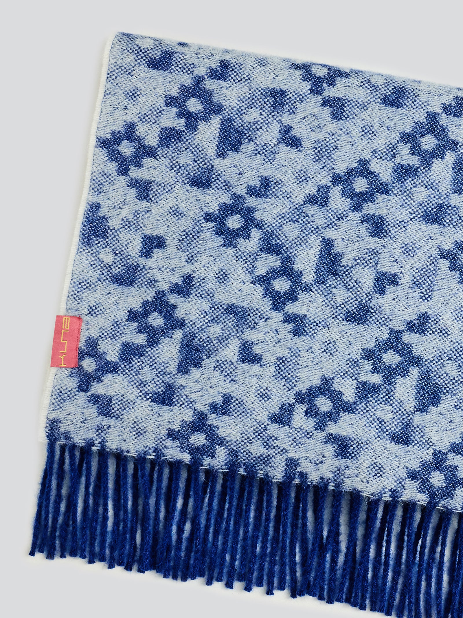Yldis Scarf Baby Alpaca Color Blue