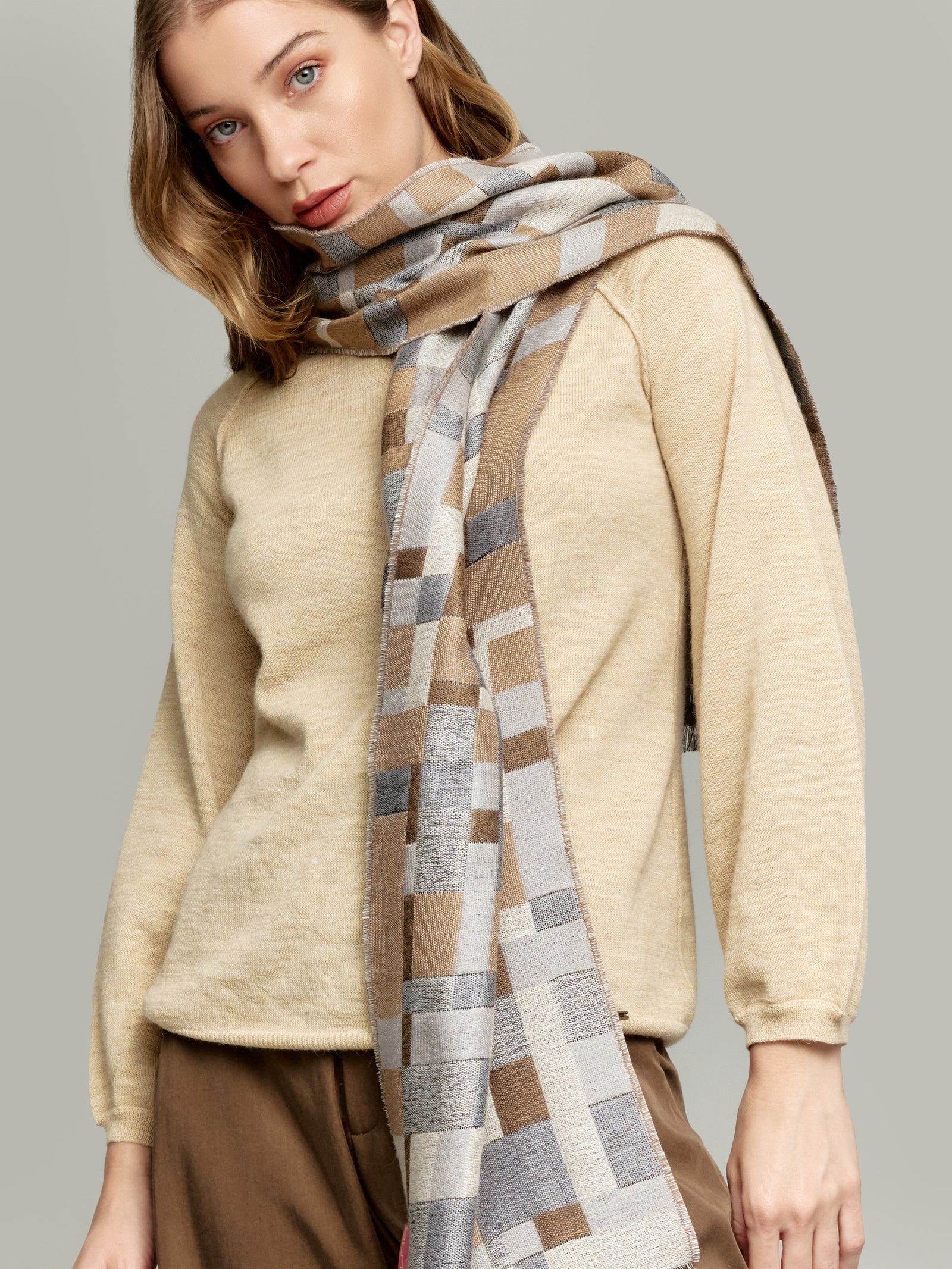 Yatuski Scarf Baby Alpaca Color Grey