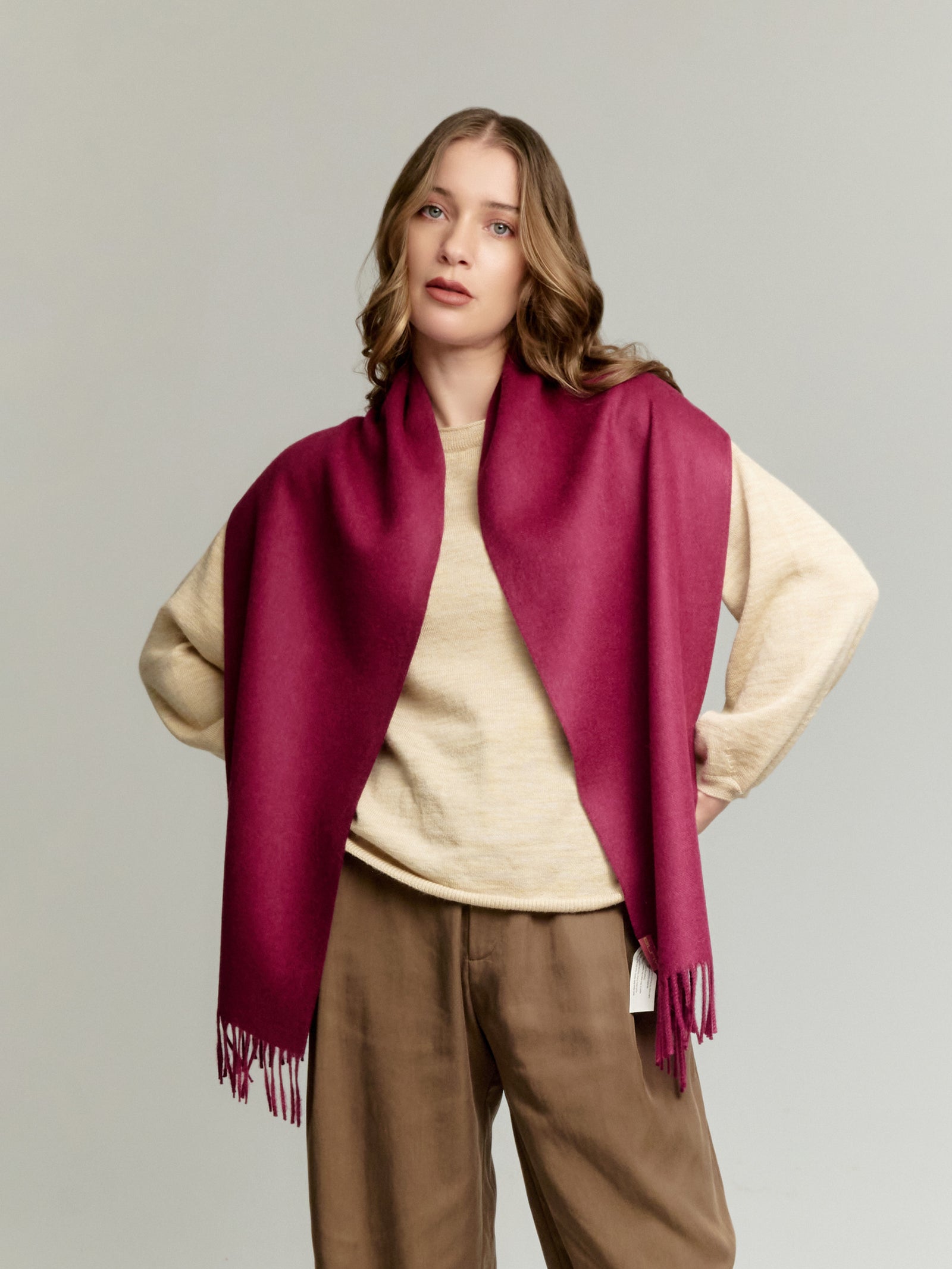 Bufanda Adrian de Baby Alpaca Color Cereza