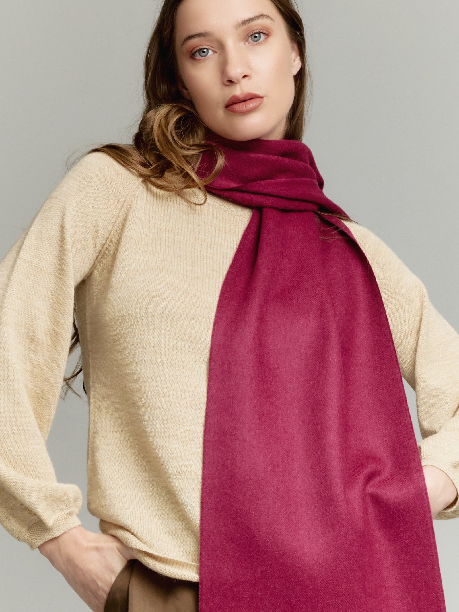 Bufanda Adrian de Baby Alpaca Color Cereza