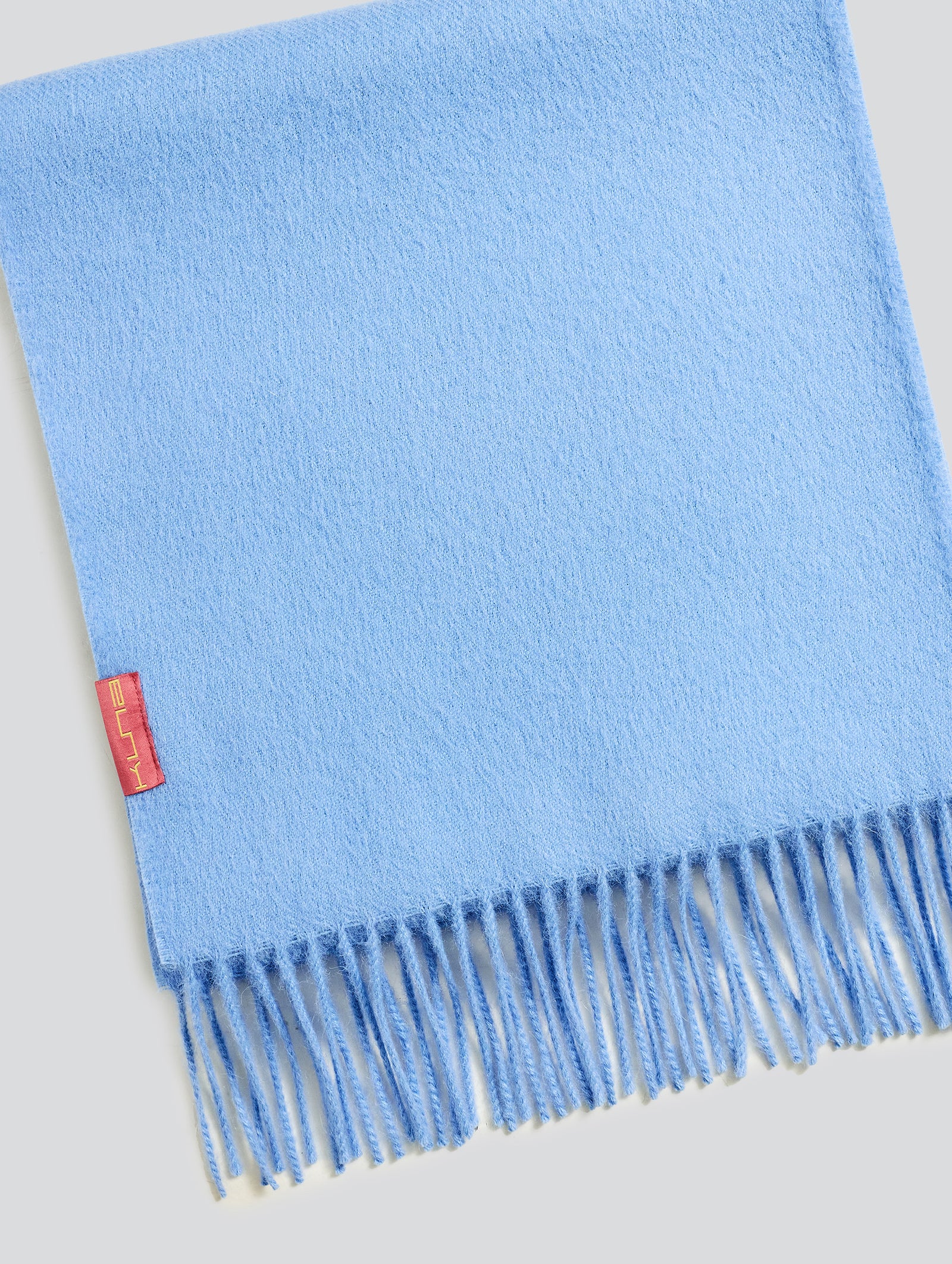 Adrian Bufanda Baby Alpaca Color Celeste
