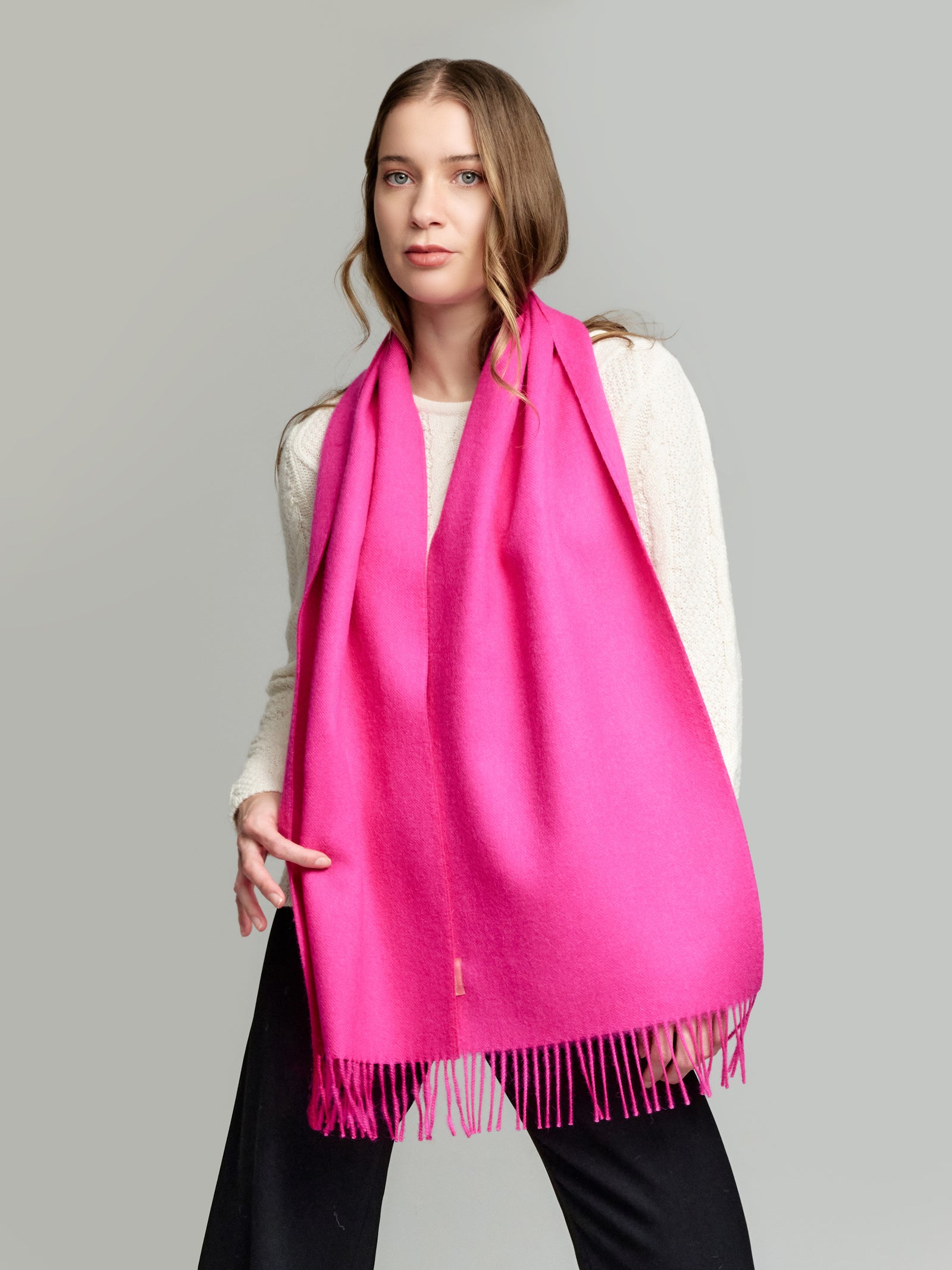 Bufanda Adrian Baby Alpaca Color Fucsia
