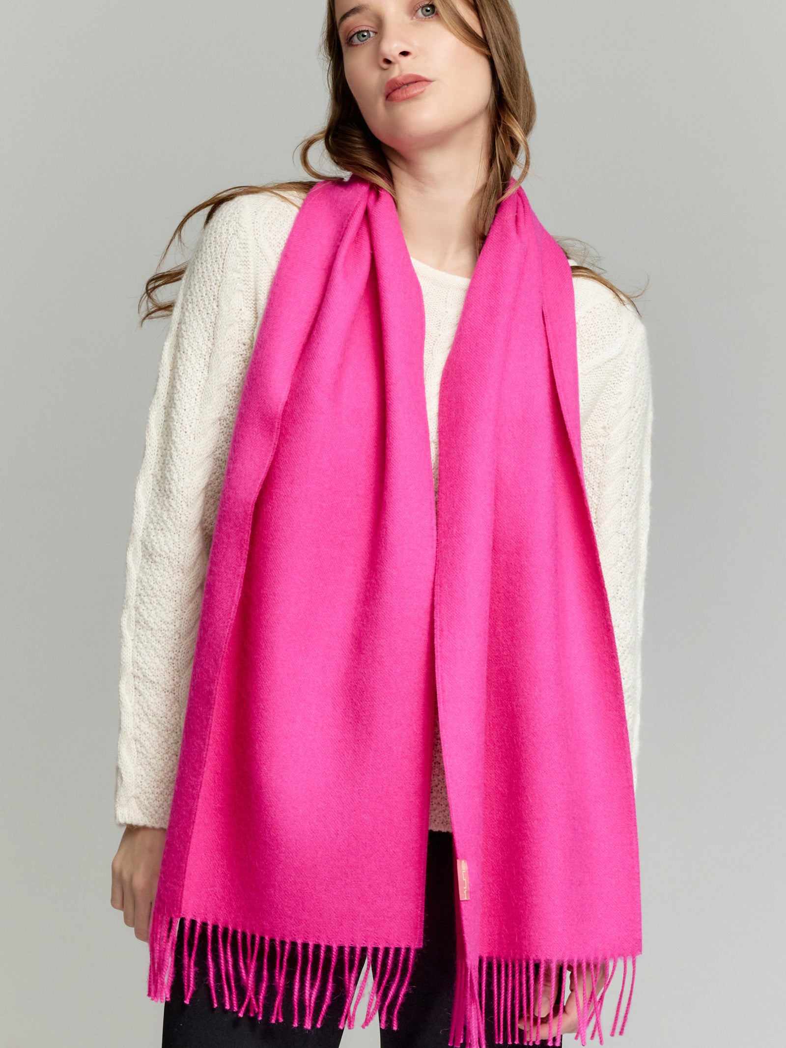 Bufanda Adrian Baby Alpaca Color Fucsia