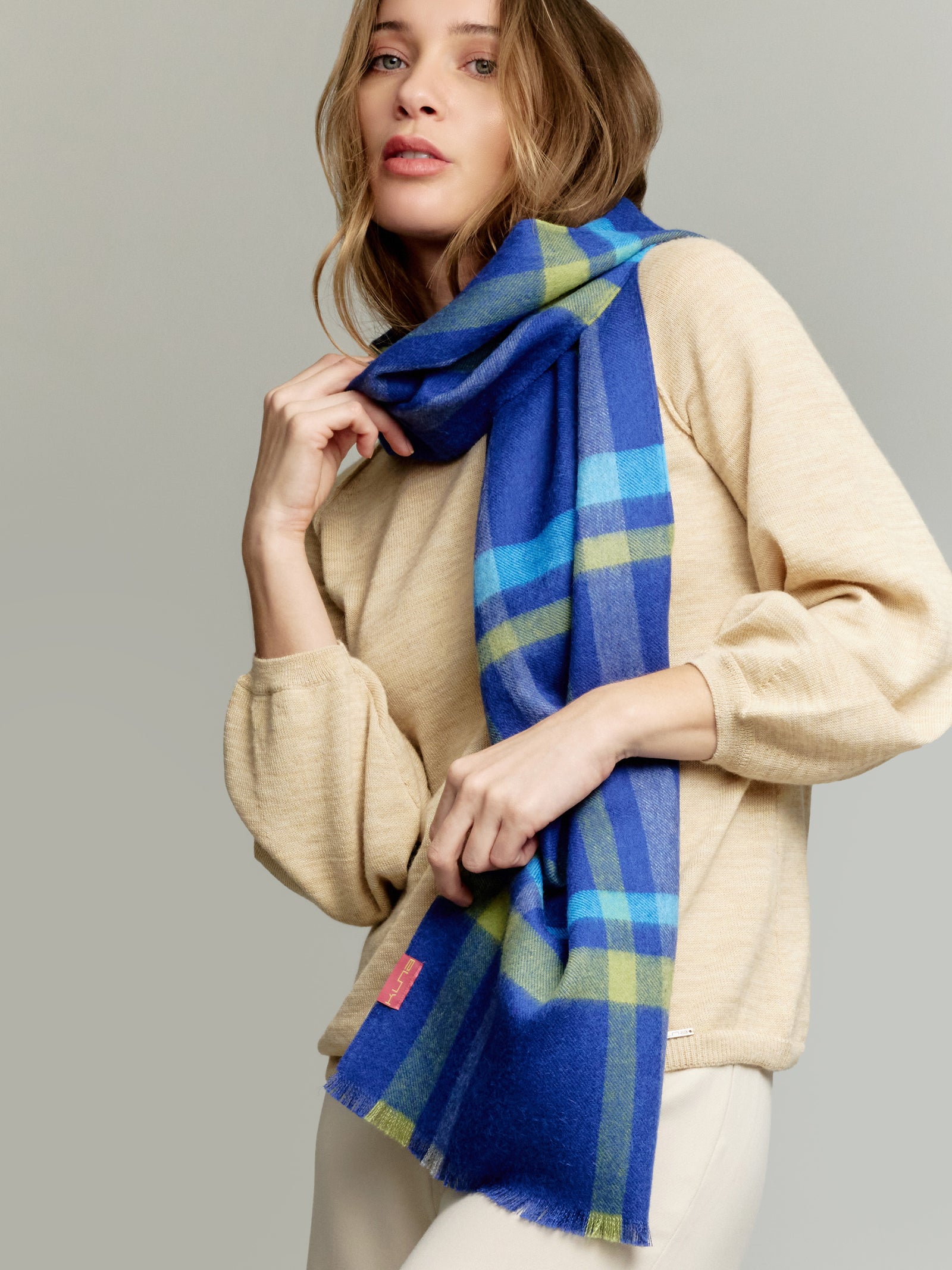 Vallejos Scarf Baby Alpaca Color Blue