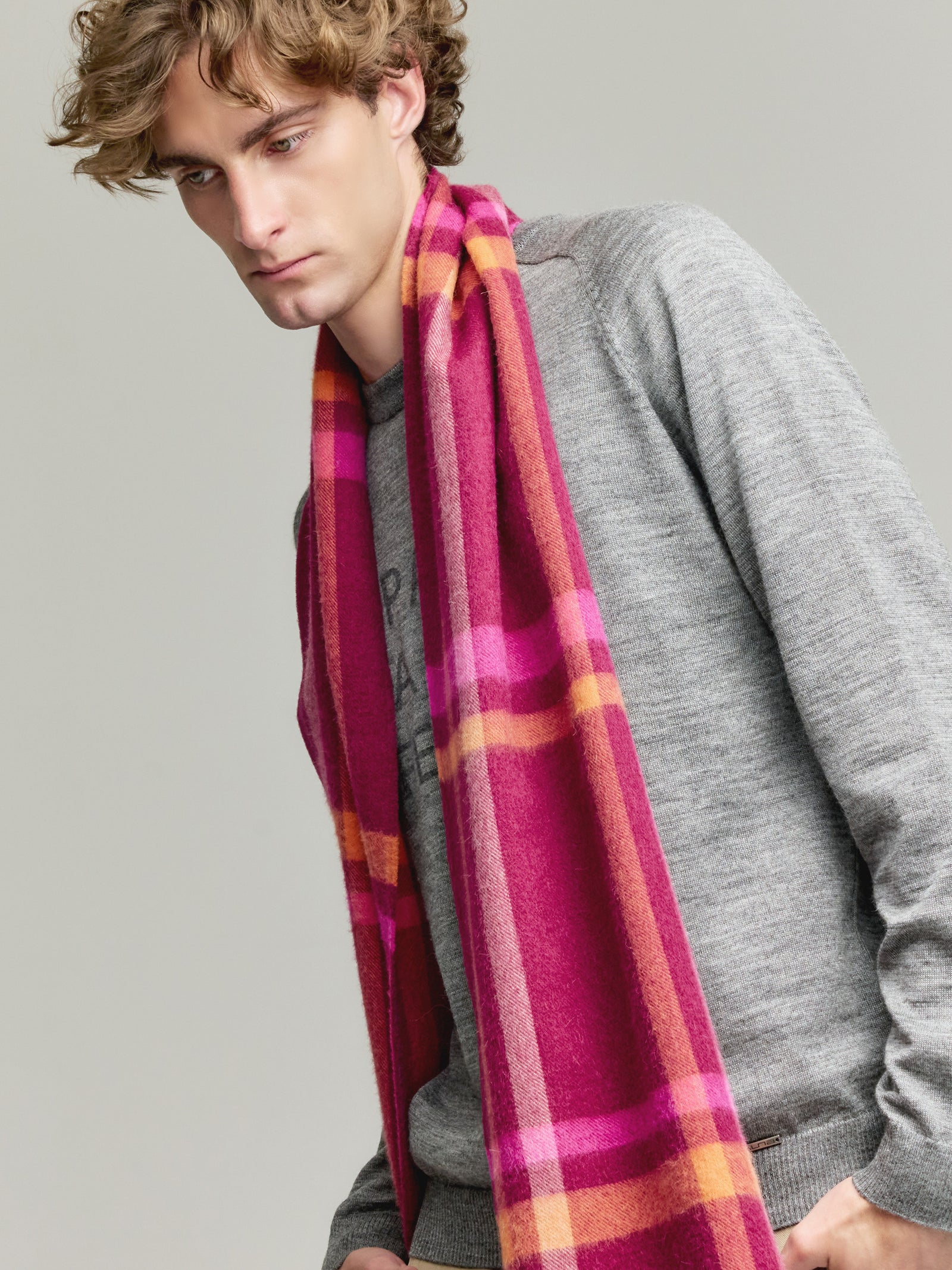 Vallejos Scarf Baby Alpaca Color Cherry