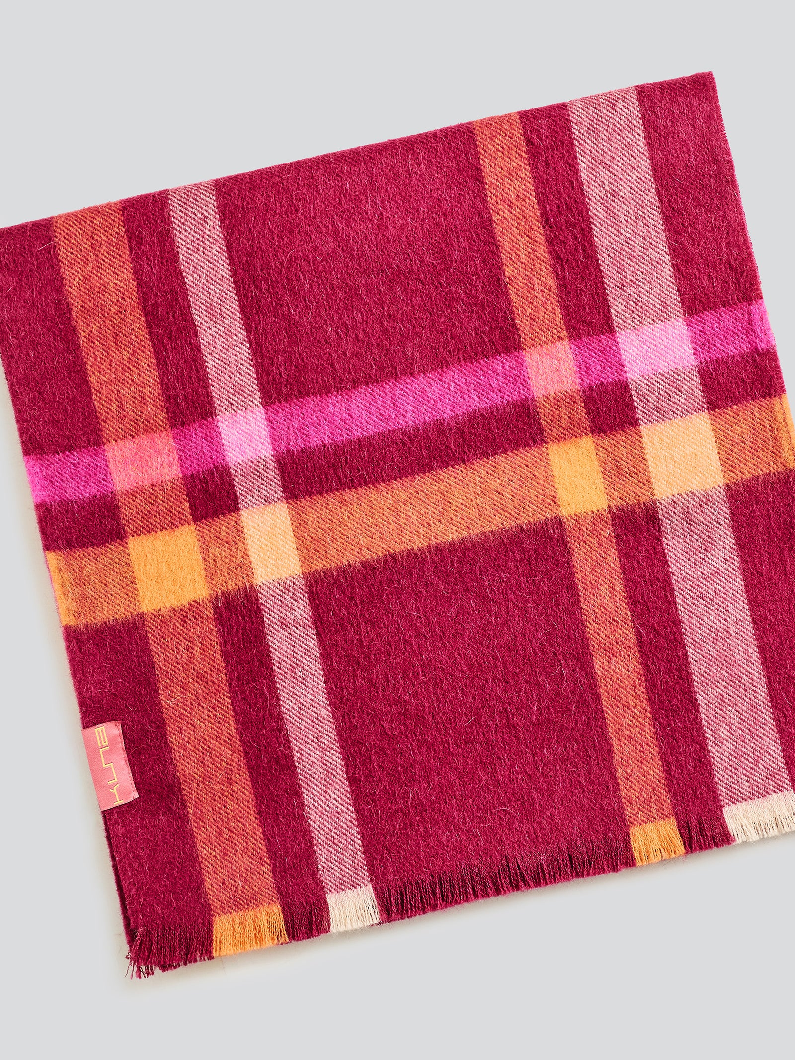 Vallejos Scarf Baby Alpaca Color Cherry
