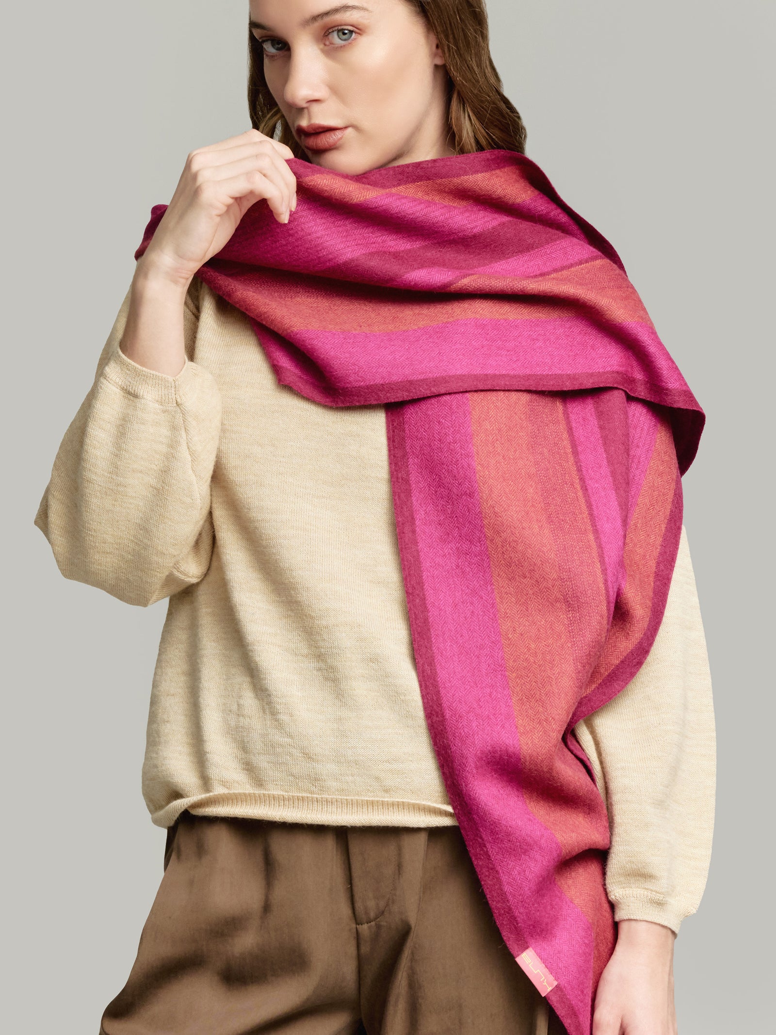 Bufanda Valter Baby Alpaca Color Fucsia