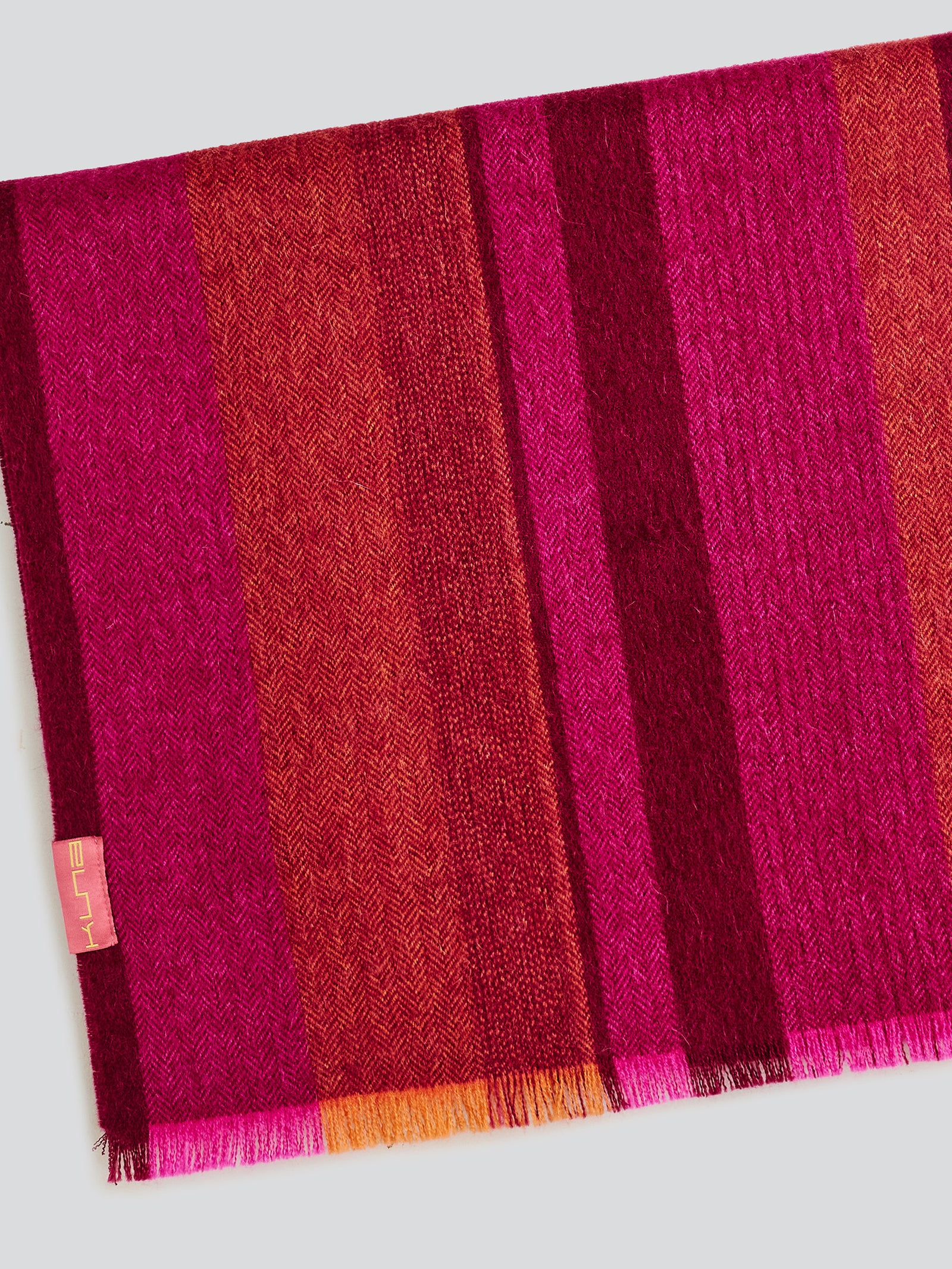 Bufanda Valter Baby Alpaca Color Fucsia