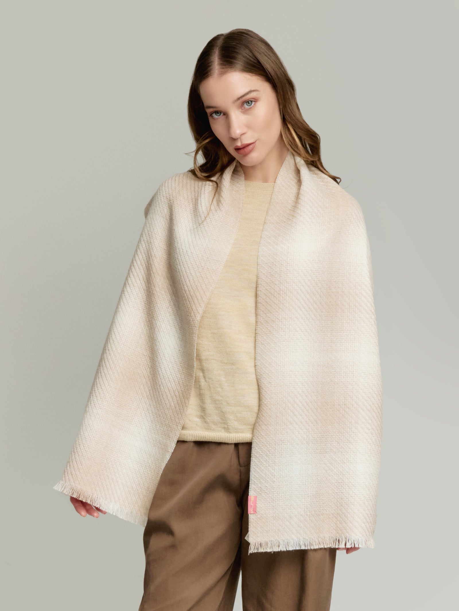 Valverde Scarf Baby Alpaca Color Beige