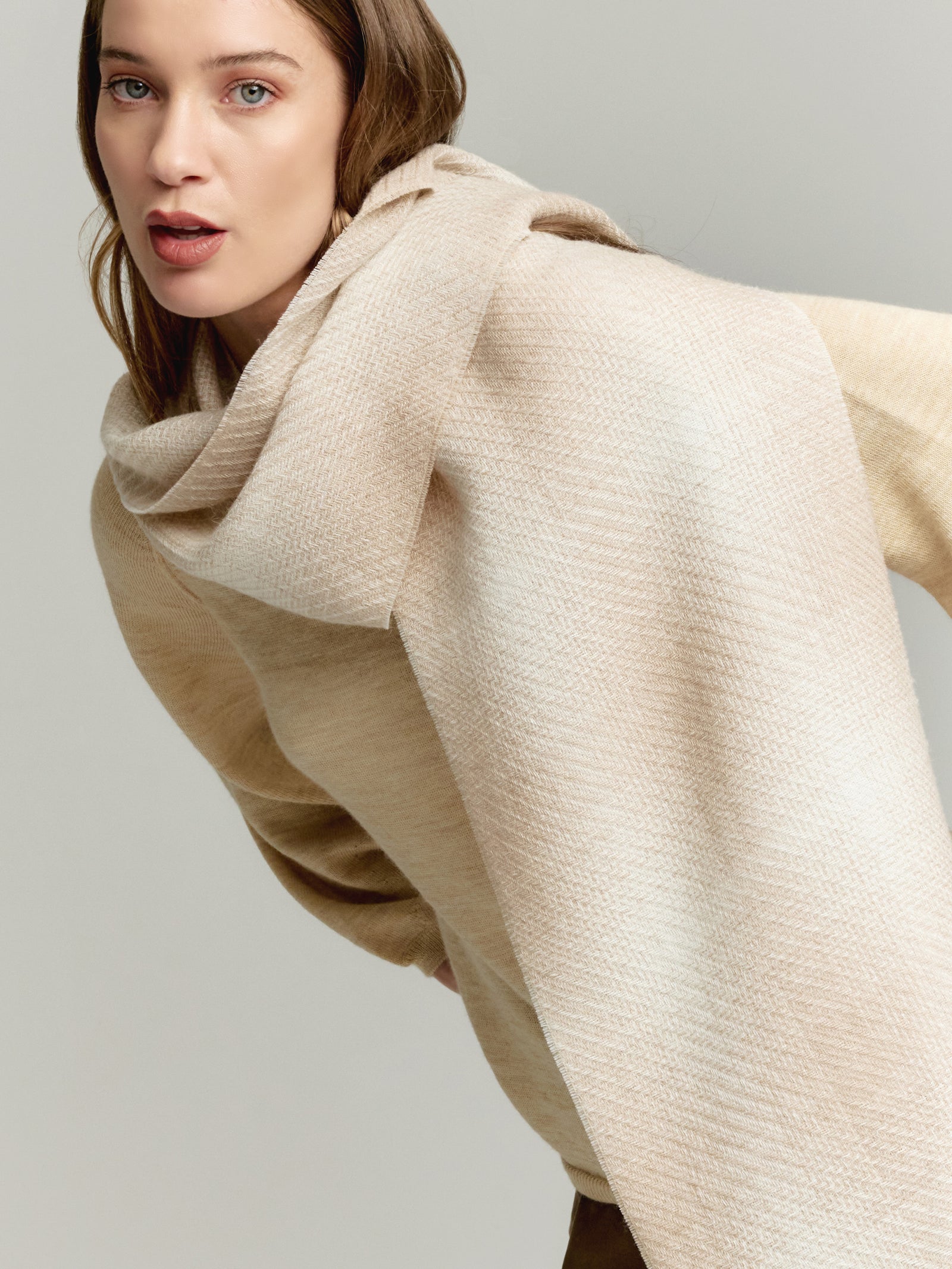 Valverde Scarf Baby Alpaca Color Beige