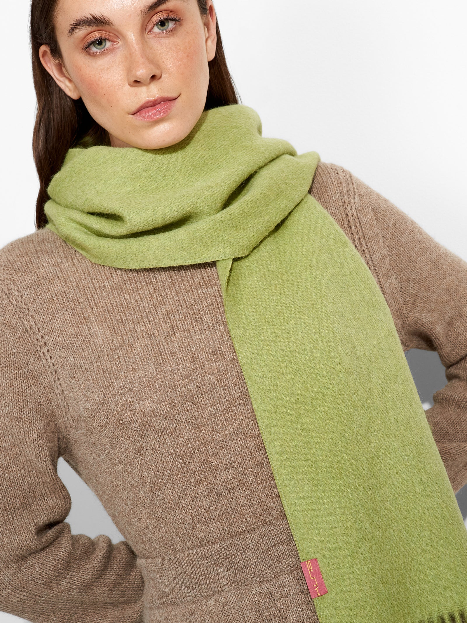 Bufanda Zeta Baby Alpaca Color Verde