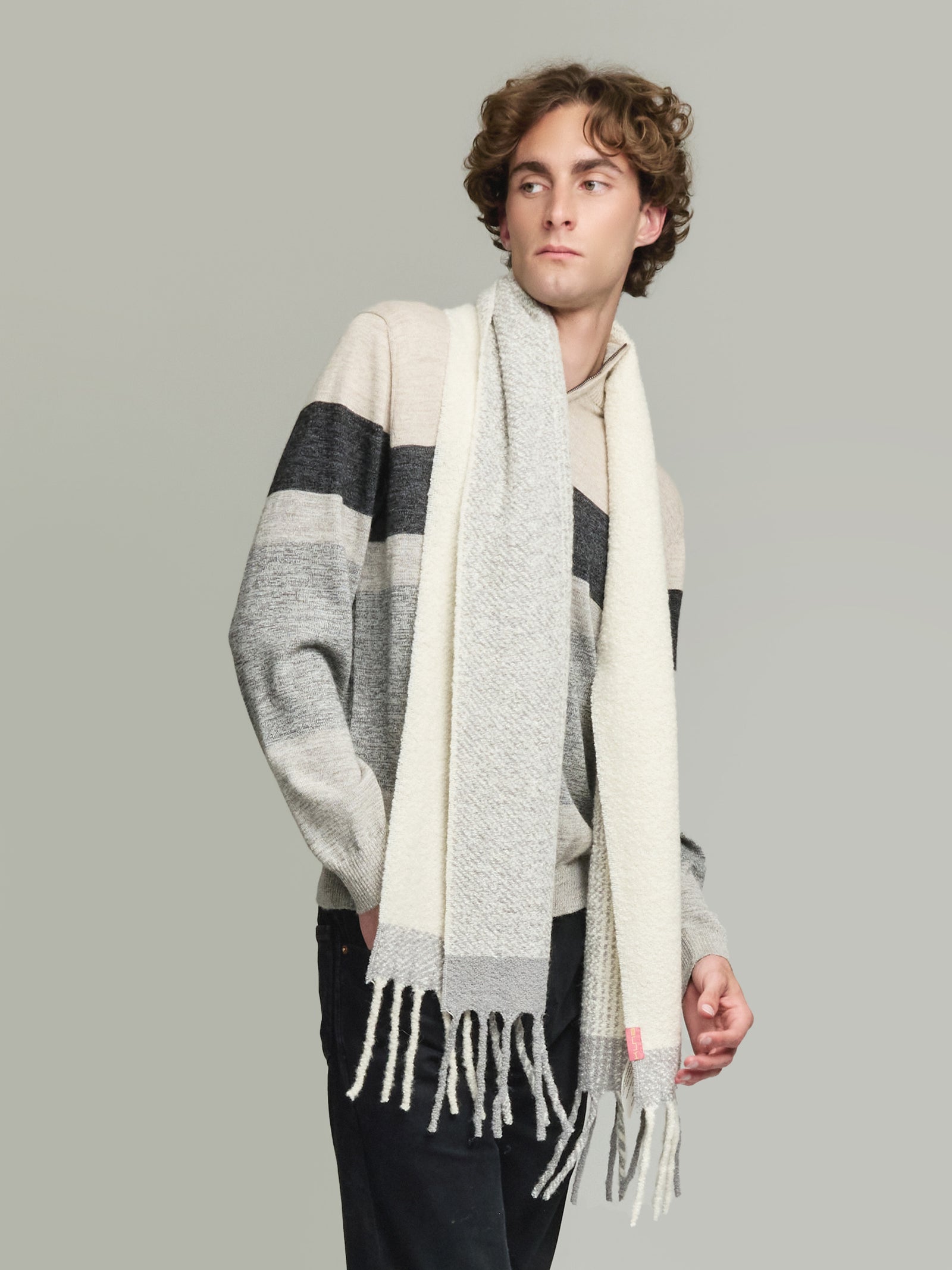 Bufanda Yanapi Baby Alpaca Color Gris