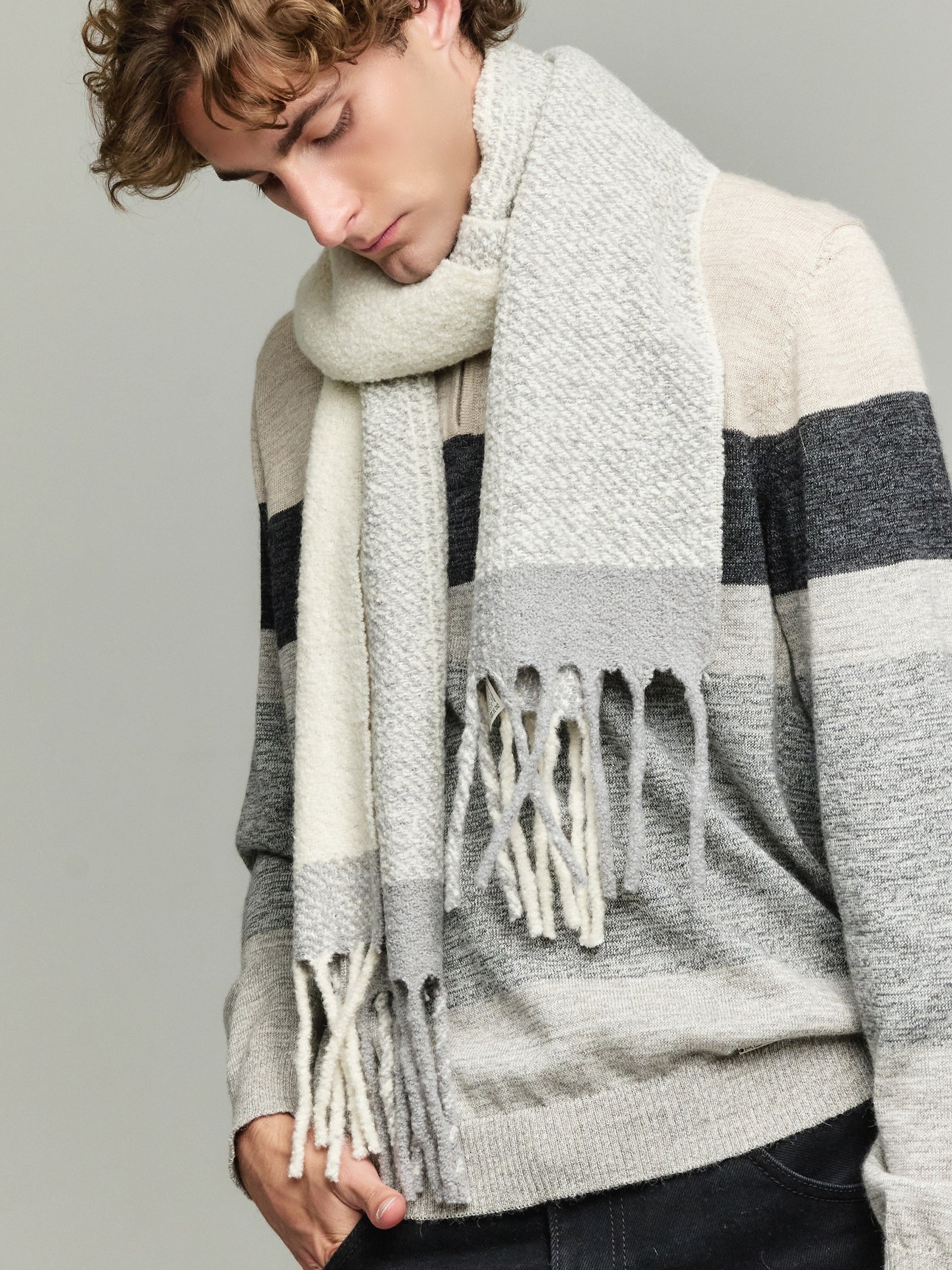 Bufanda Yanapi Baby Alpaca Color Gris