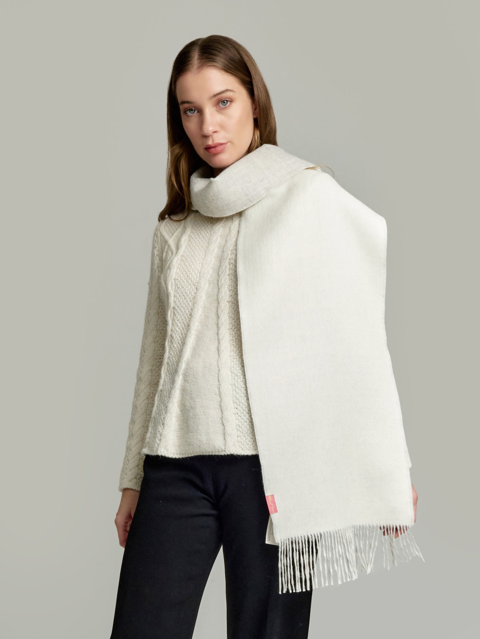 Yamila Scarf Baby Alpaca Color Grey