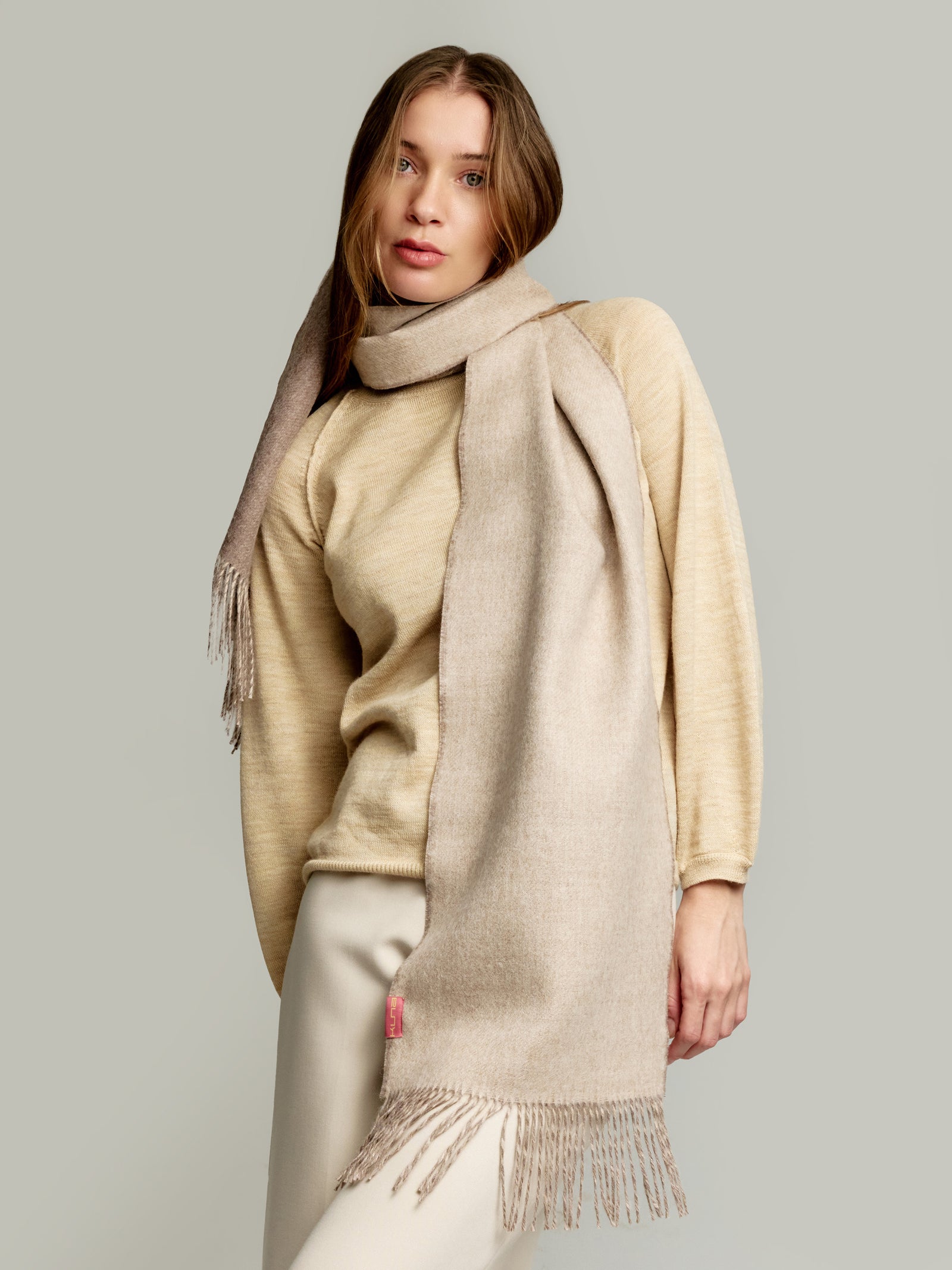 Yamila Scarf Baby Alpaca Color Brown