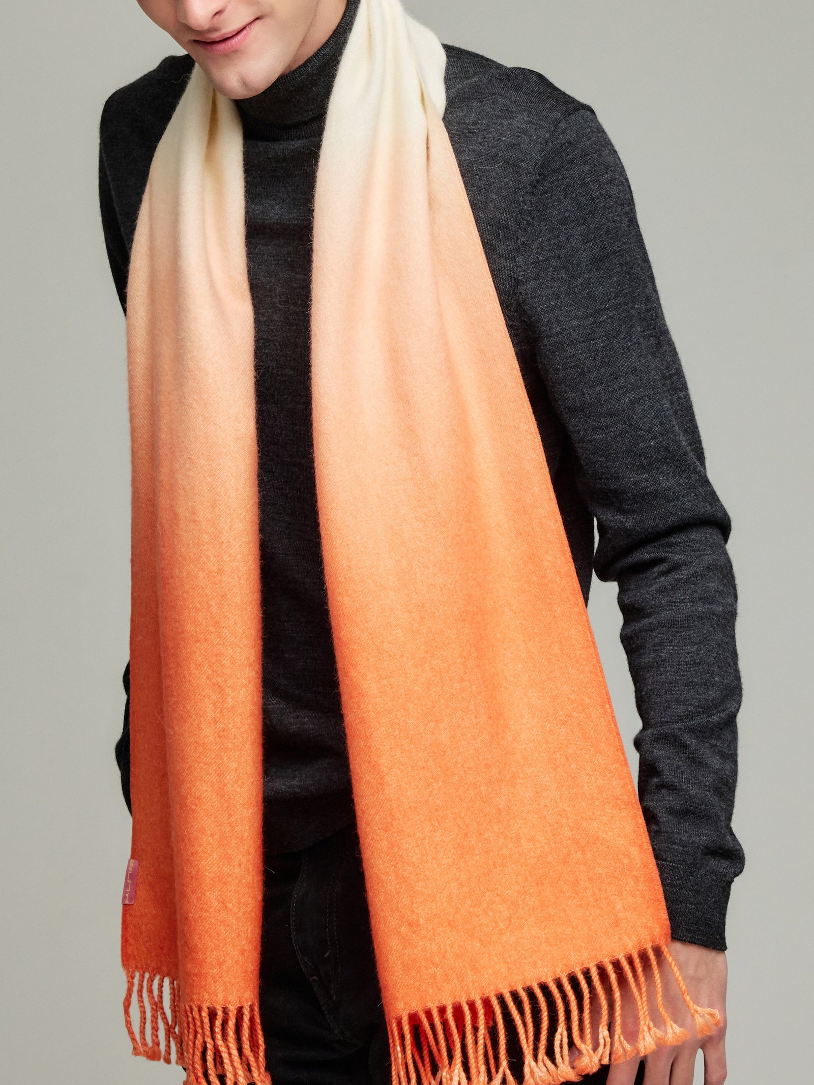 Fular Yemi de Baby Alpaca Color Naranja