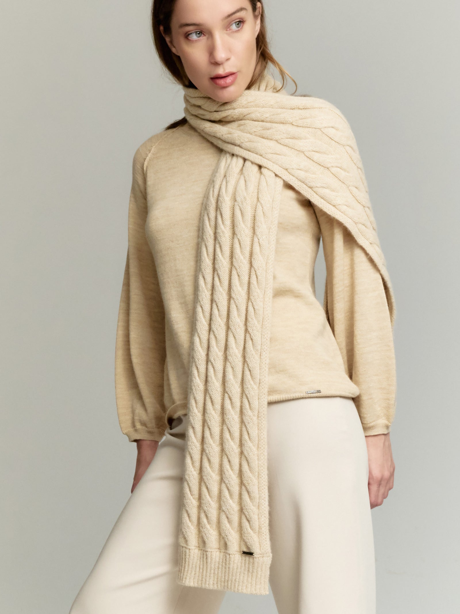 Yarela Scarf Baby Alpaca Color Beige