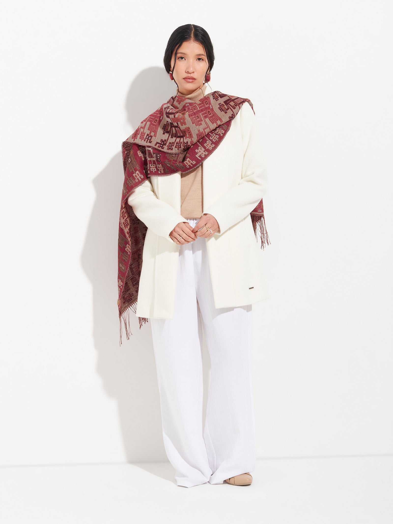 Nazca - Chal 52 de Baby Alpaca Color Rojo