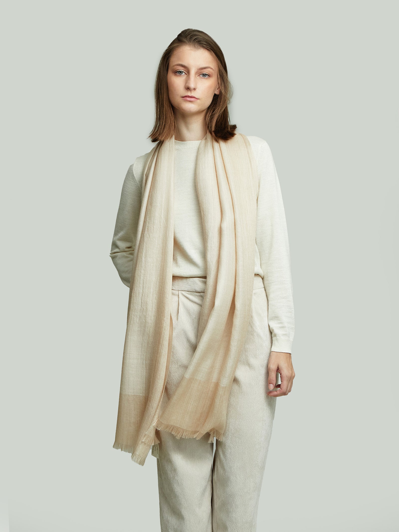 Vaes Shawl Baby Alpaca Color Beige