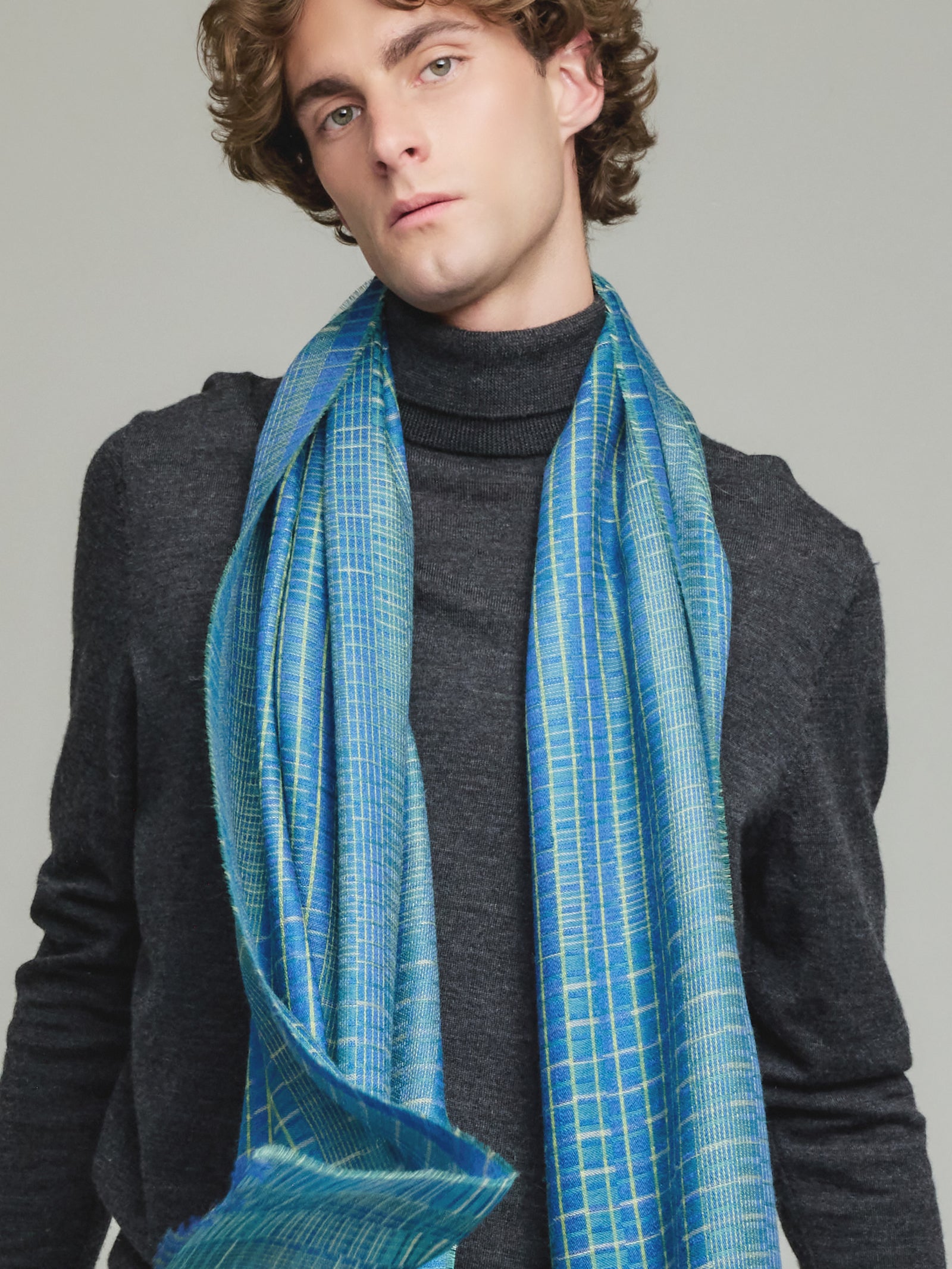 Vermondi Shawl Baby Alpaca Color Blue