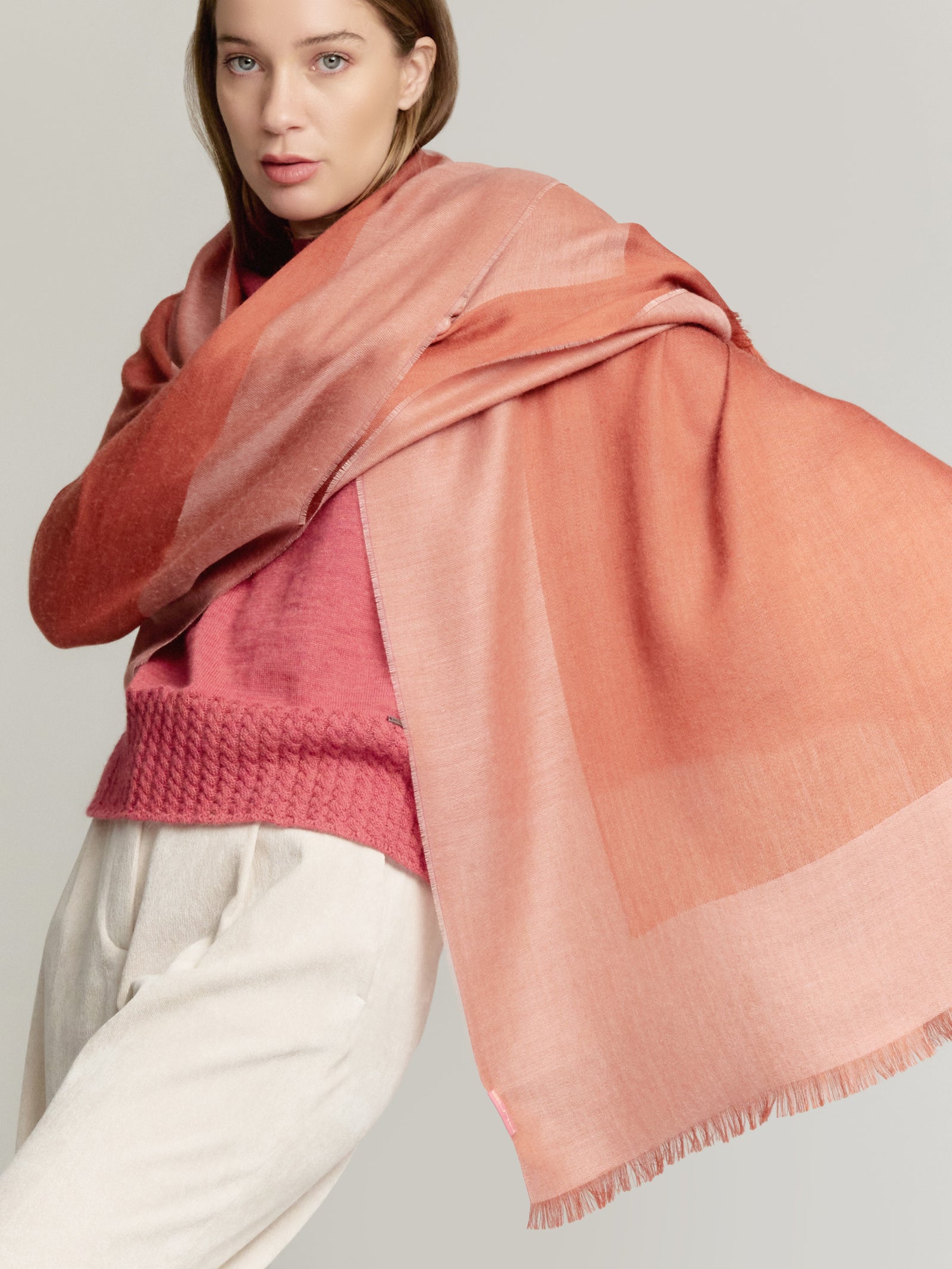 Vaes Shawl Baby Alpaca Color Orange