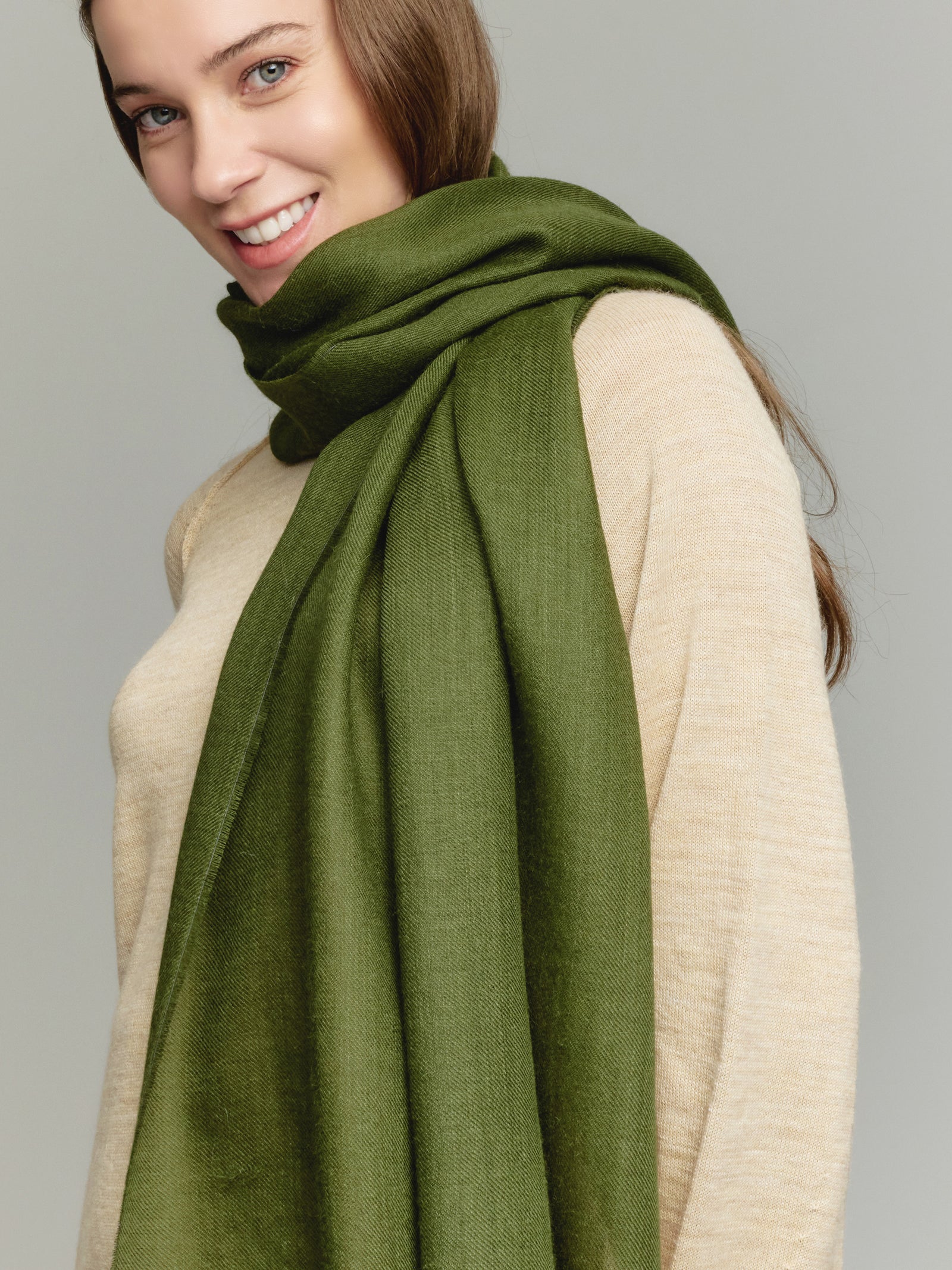 Amareto Shawl Baby Alpaca Color Green