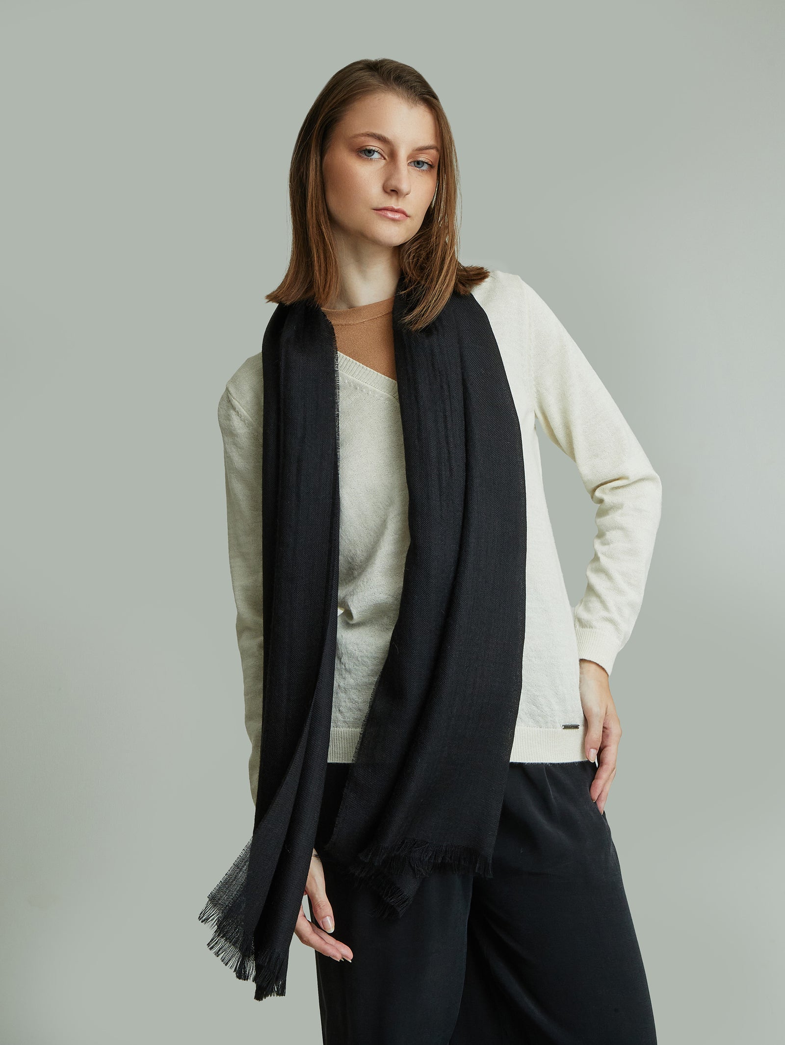 Estola Amareto De Baby Alpaca Color Negro