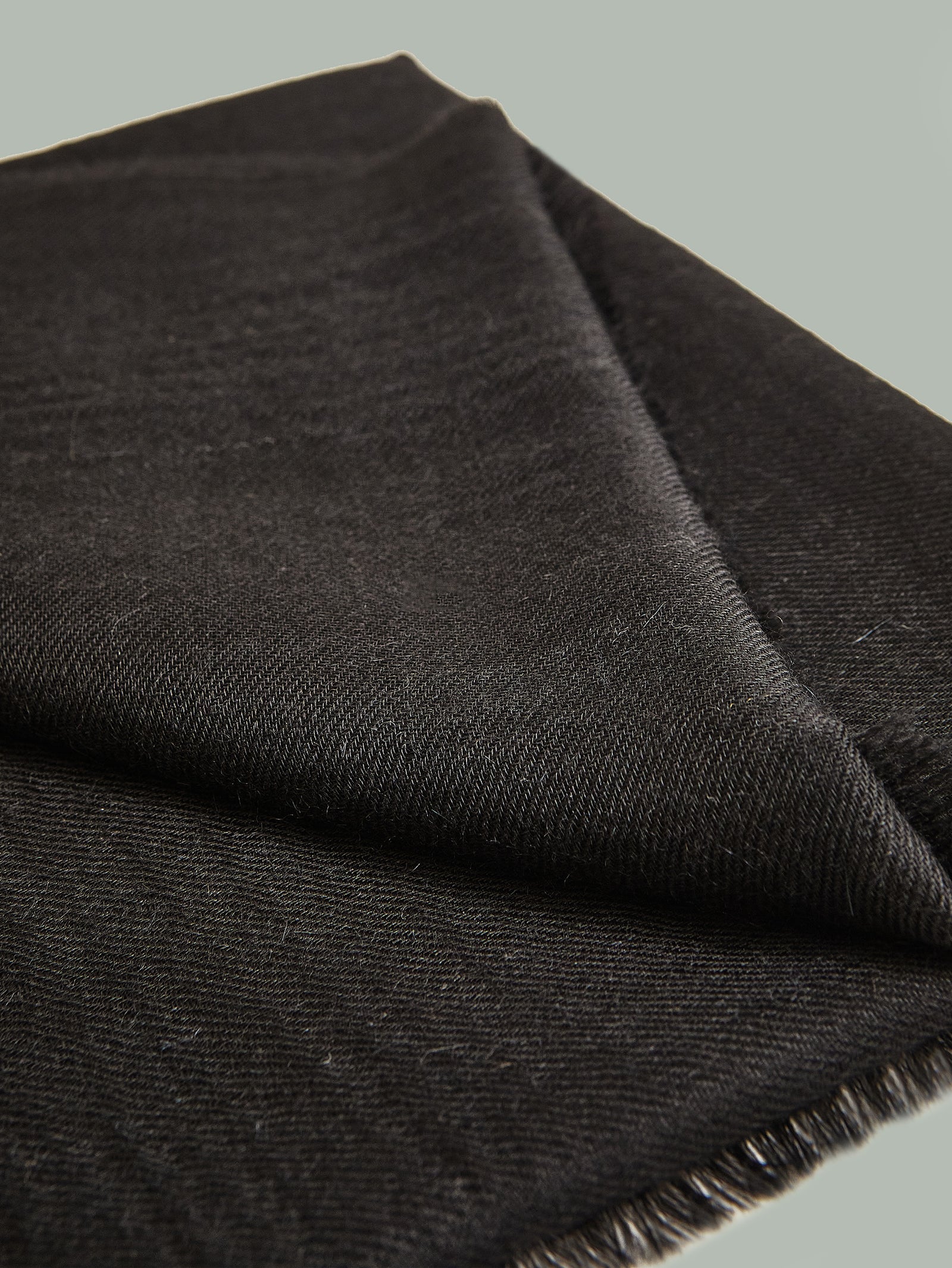 Estola Amareto De Baby Alpaca Color Negro