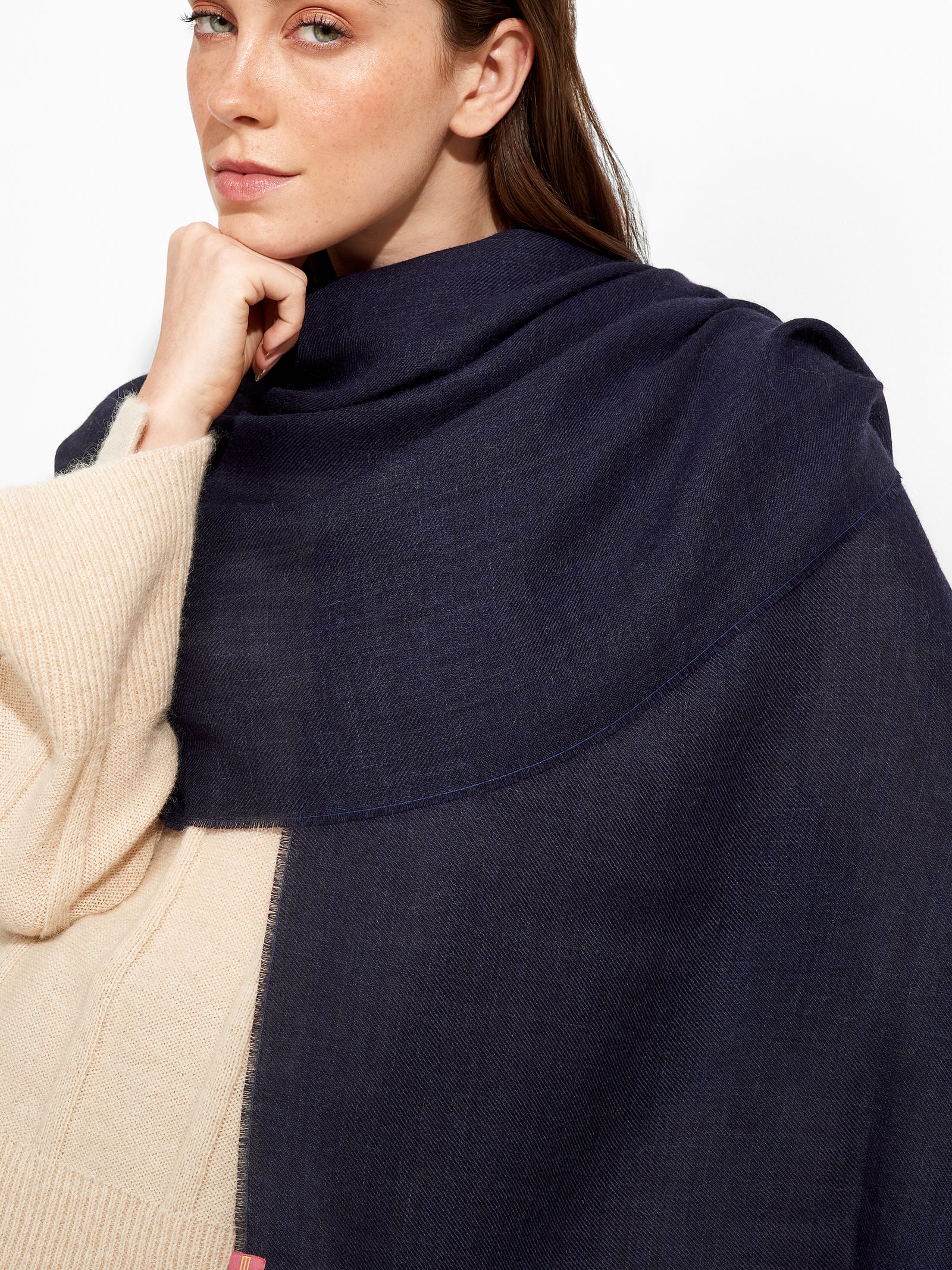 Amareto Shawl Baby Alpaca Color Purple