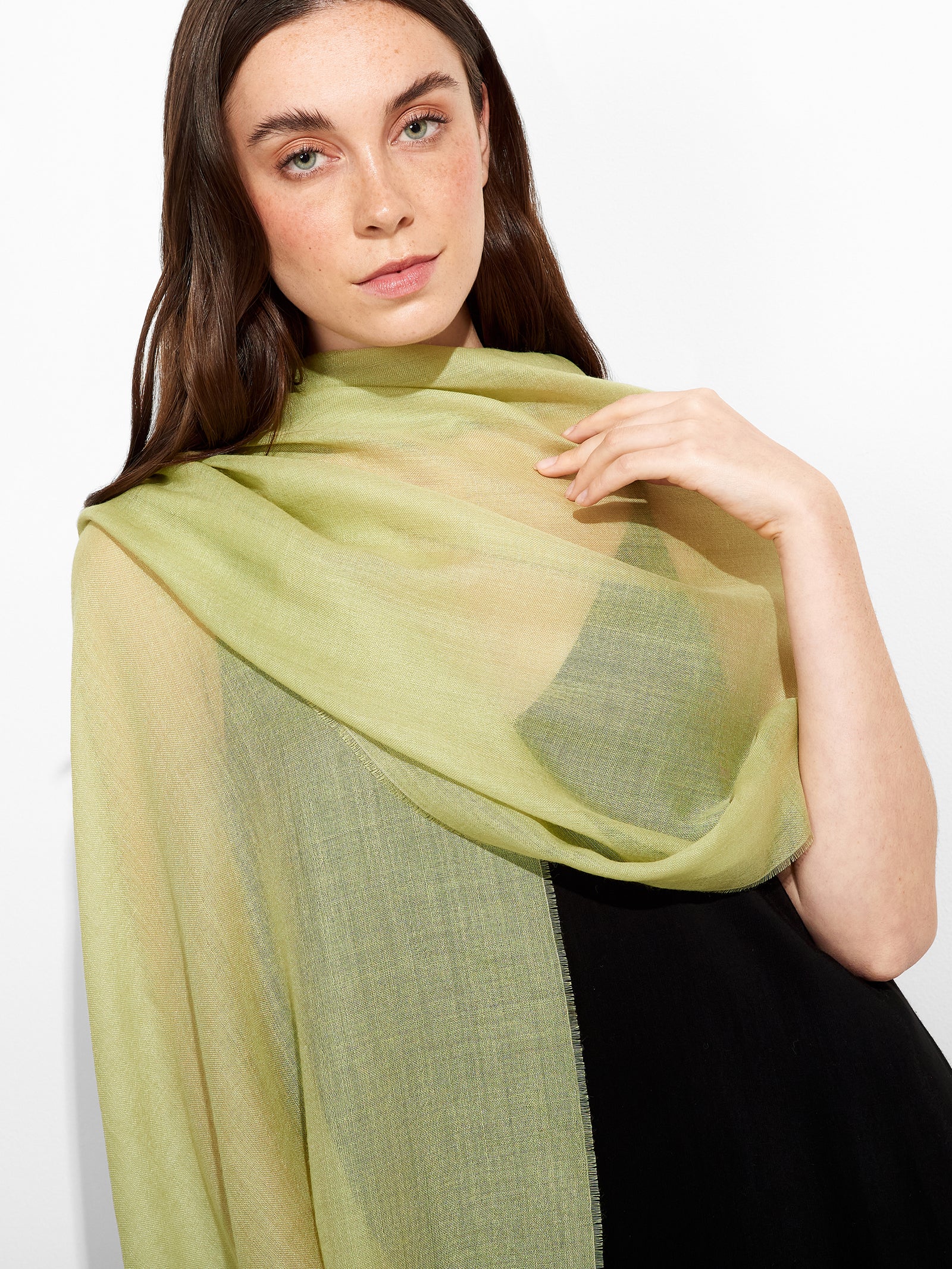 Alondra Shawl Baby Alpaca Color Green