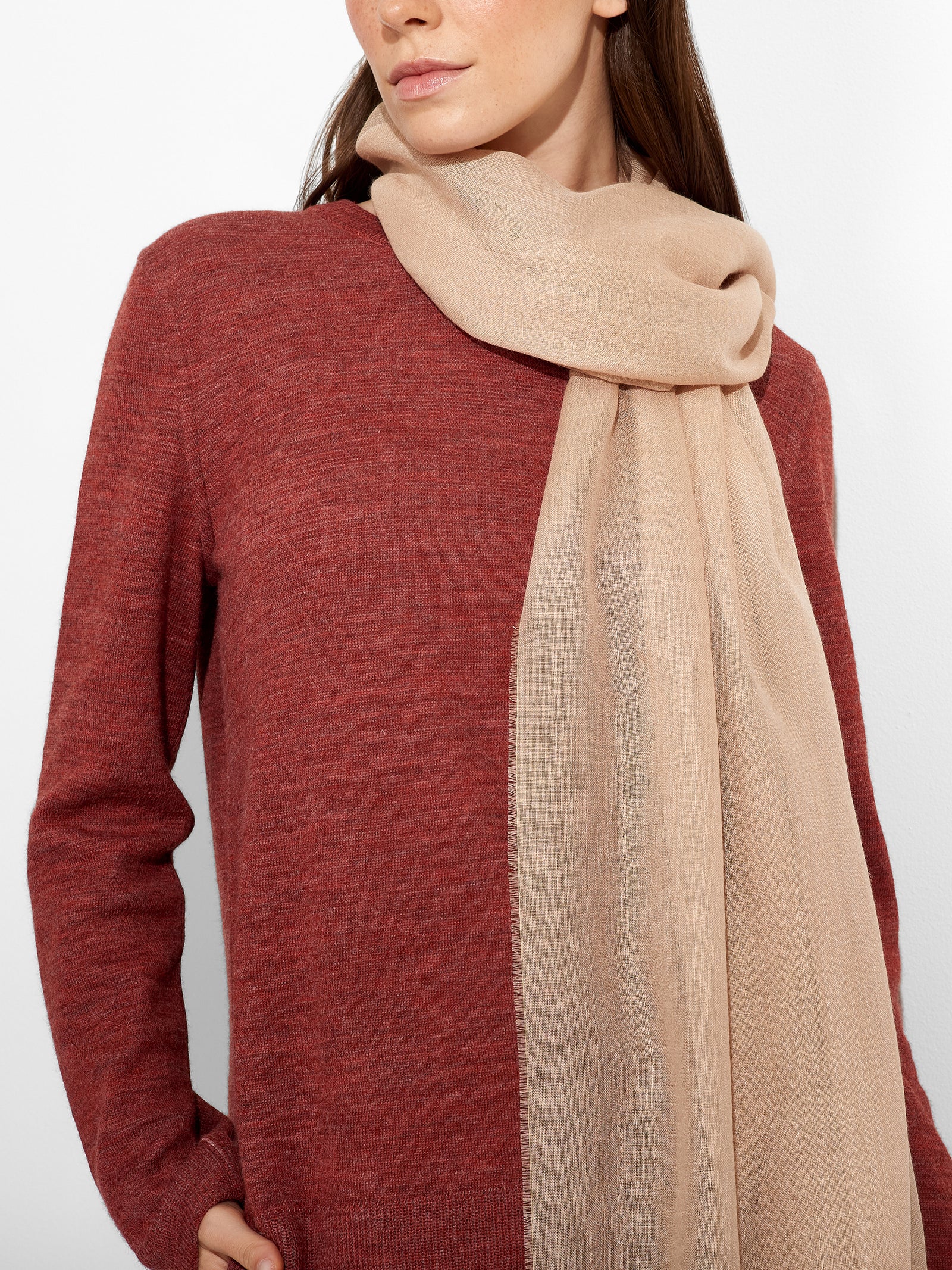 Alondra Shawl Baby Alpaca Color Beige