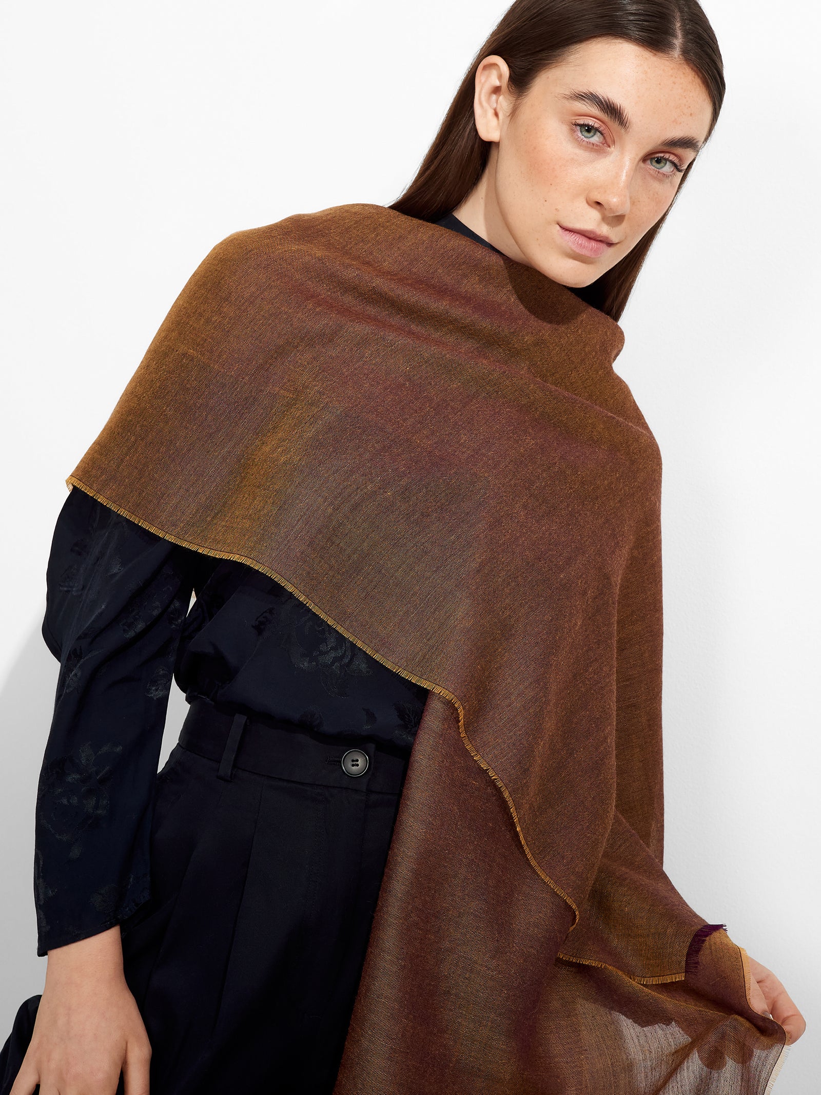 Zaina Mantón Baby Alpaca Color Marrón