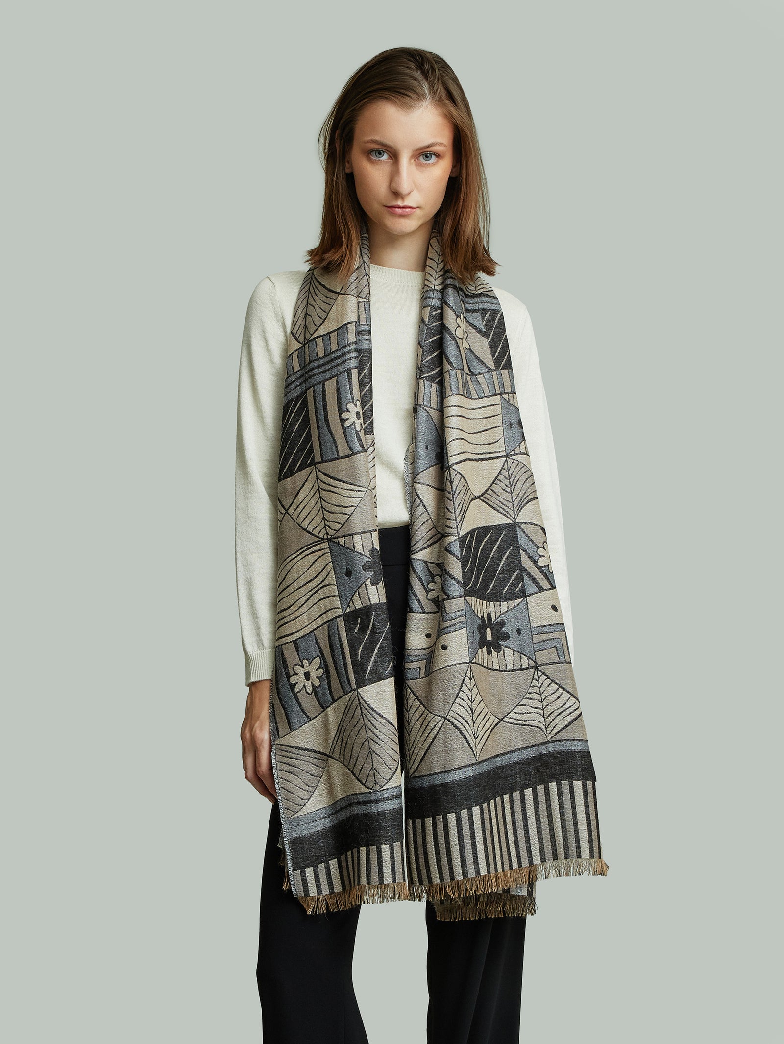 Ysiel Shawl Baby Alpaca Color Black